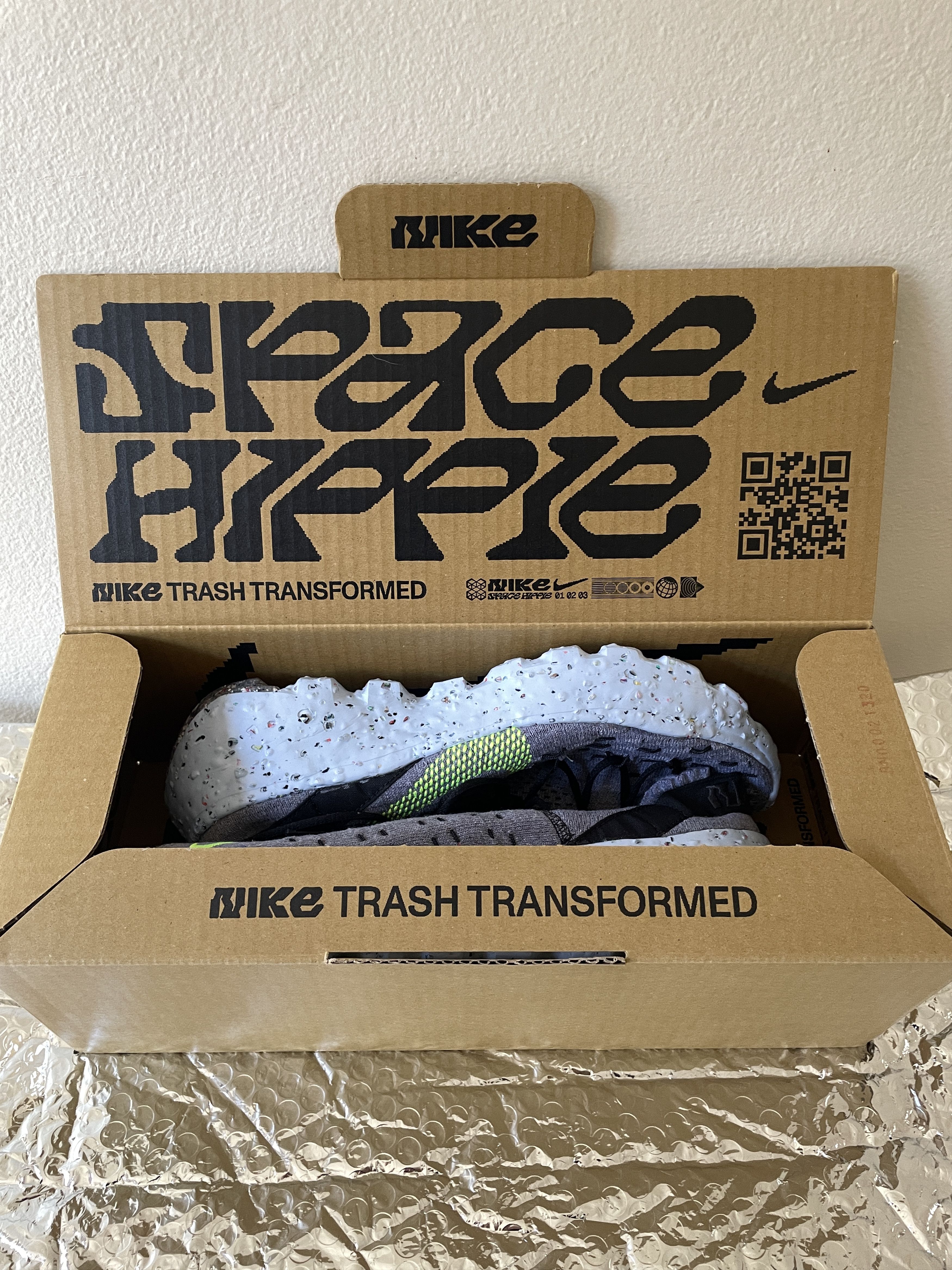 Nike Space Hippie 04 Grey Volt Size US 8 / EU 41 - 4 Thumbnail