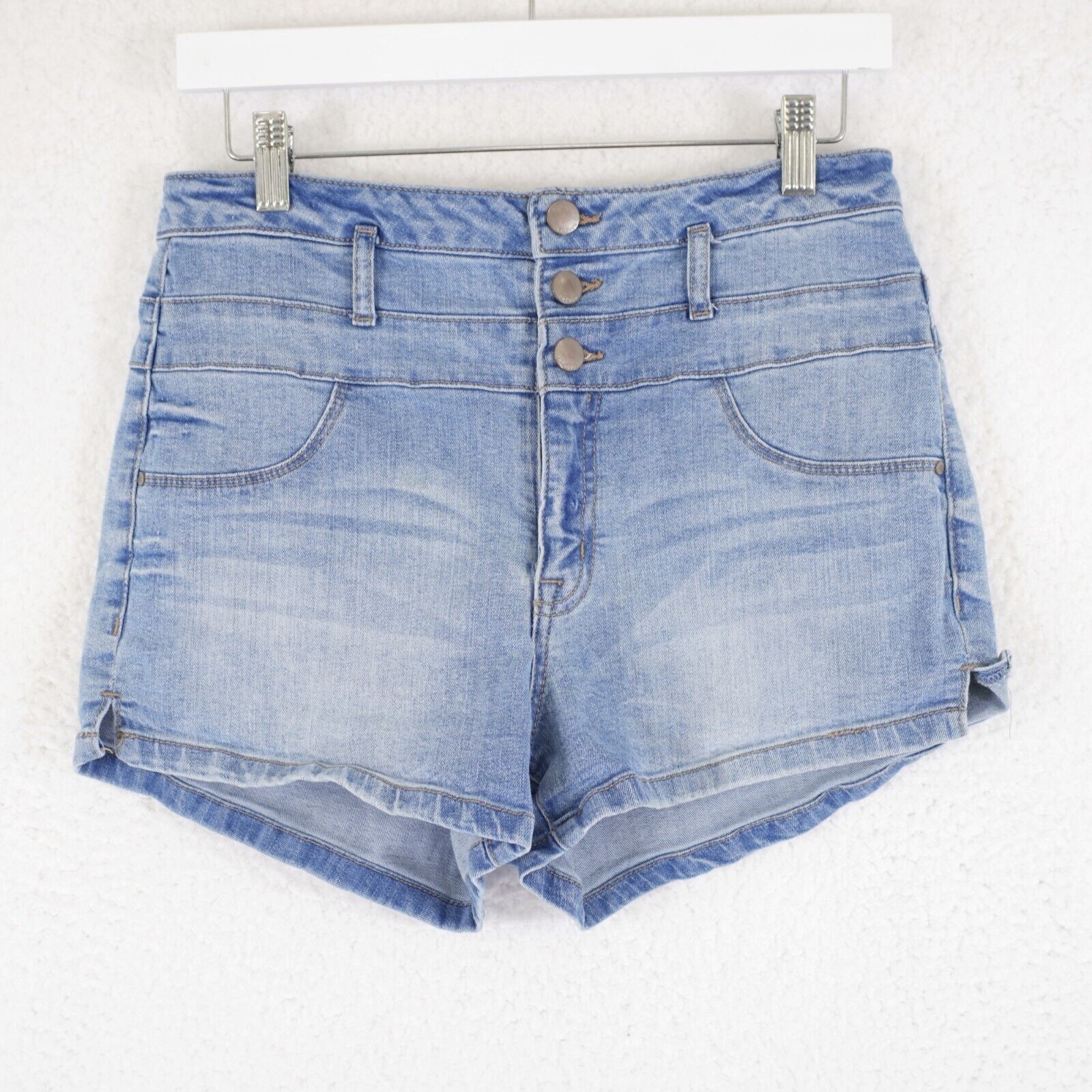 Designer Refuge Light Blue Denim Shorts Size 10 Zip And Button Whiske Size 32" / US 10 / IT 46 - 1 Thumbnail