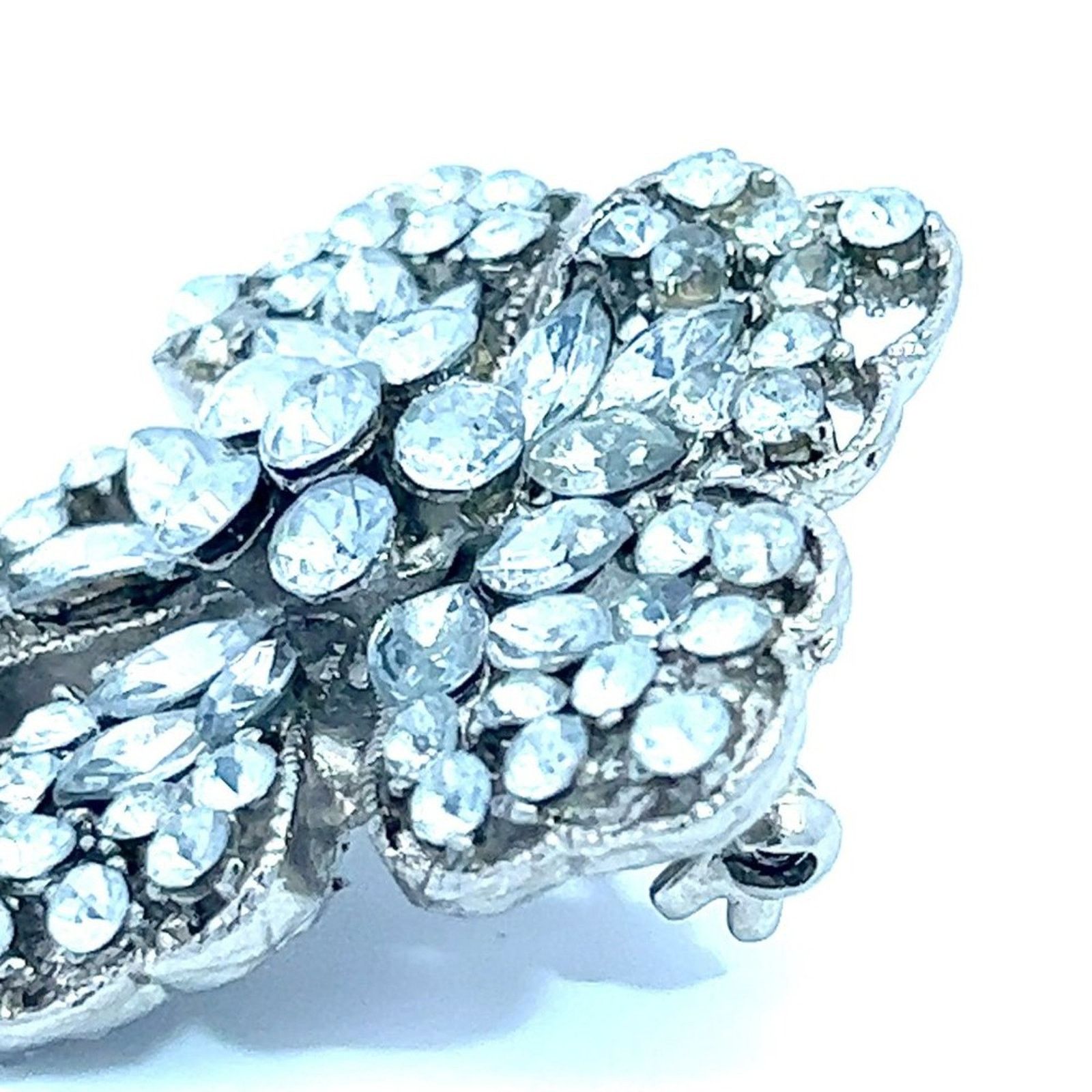 & Other Stories Vintage LDA Rhinestone 5 Petal Silvertone Flower Brooch Size ONE SIZE - 6 Thumbnail