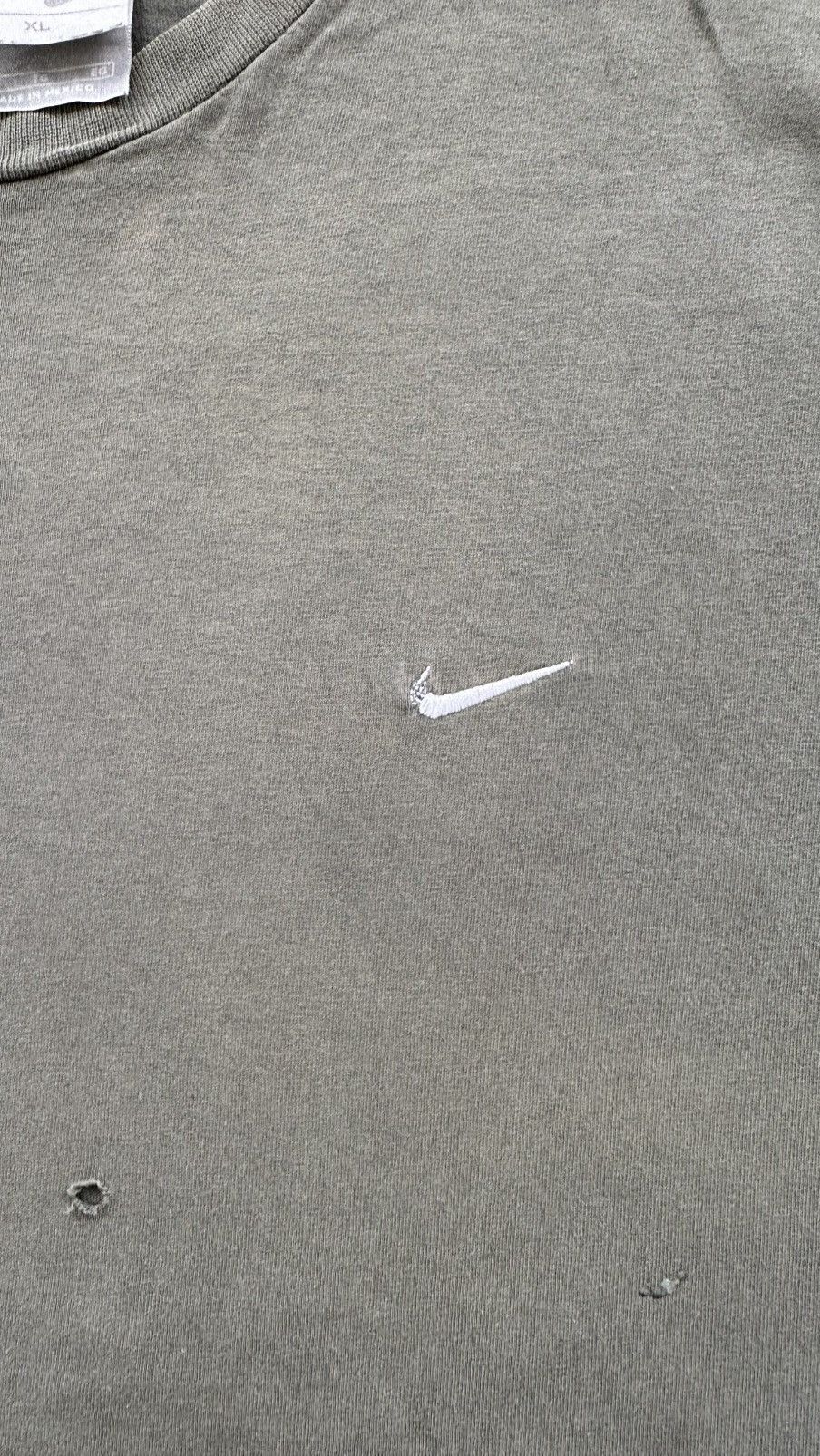 Nike × Vintage VINTAGE NIKE WELL WORN MINI SWOOSH TEE Size US XL / EU 56 / 4 - 2 Thumbnail
