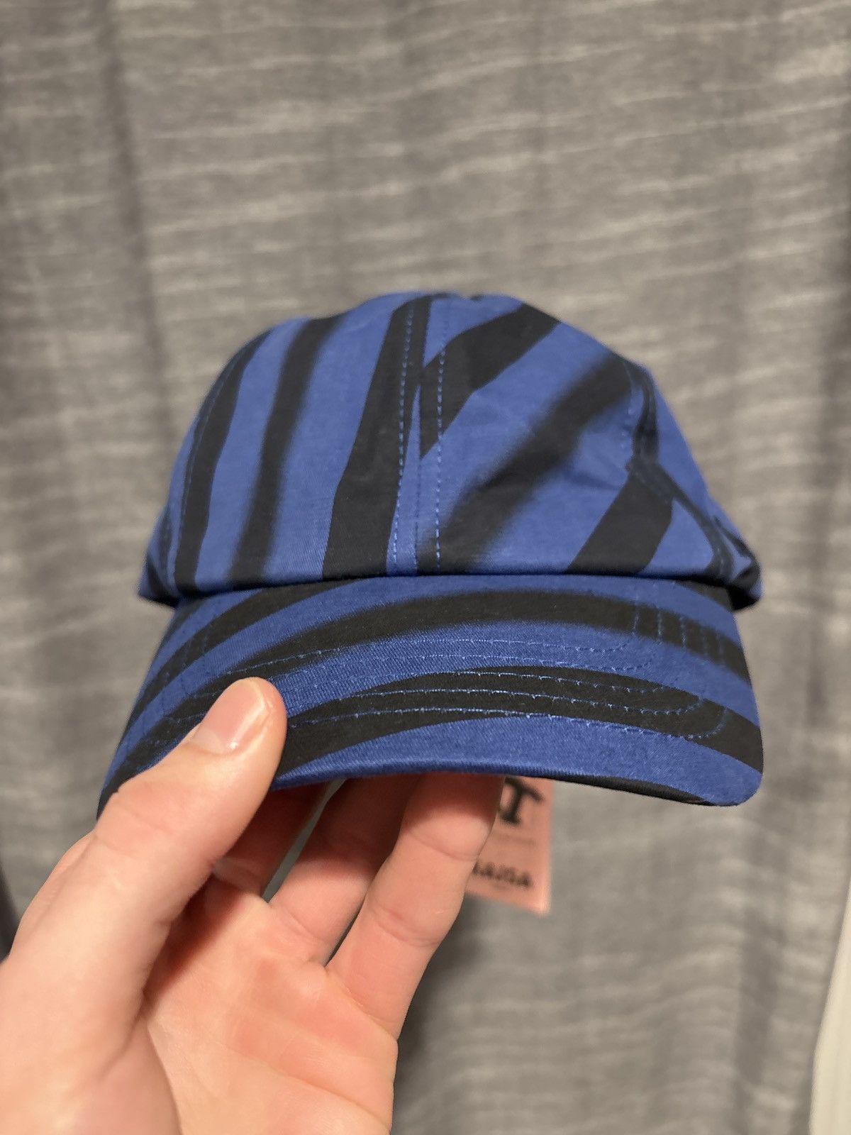 Maison Kitsune Maison Kitsuné x Kajsa blue and black striped hat Size ONE SIZE - 1 Thumbnail