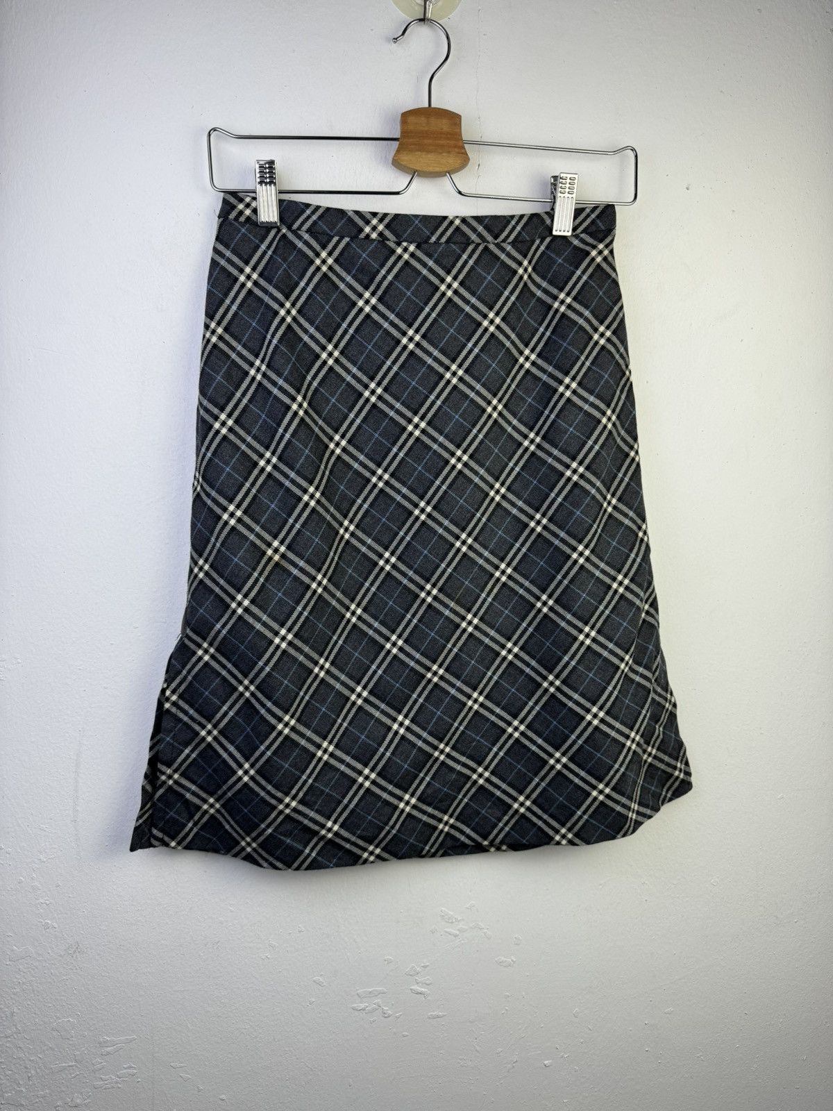 Burberry Burberry Blue Label Nova Check mini skirt wool and nylon Size 26" / US 2 / IT 38 - 2 Thumbnail