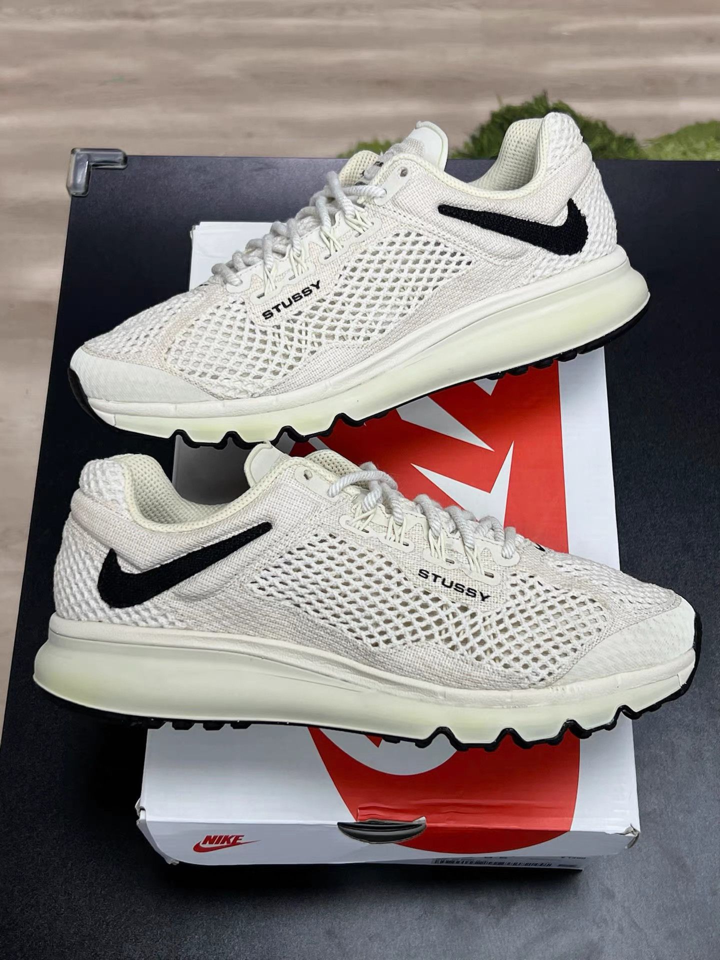 Nike Nike × Stüssy Air Max 2013 "Fossil" K15 Size US 10 / EU 43 - 5 Thumbnail