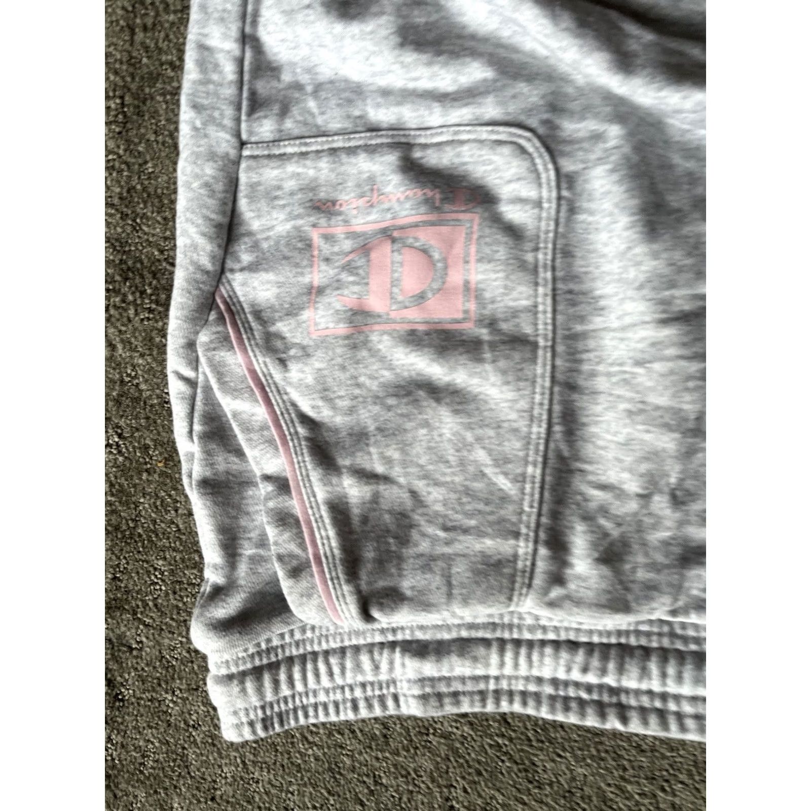 Champion Champion Shorts Womens Size XXL Gray Graphic Sweat Athletic Wear Size 40" / US 18 - 2 Thumbnail