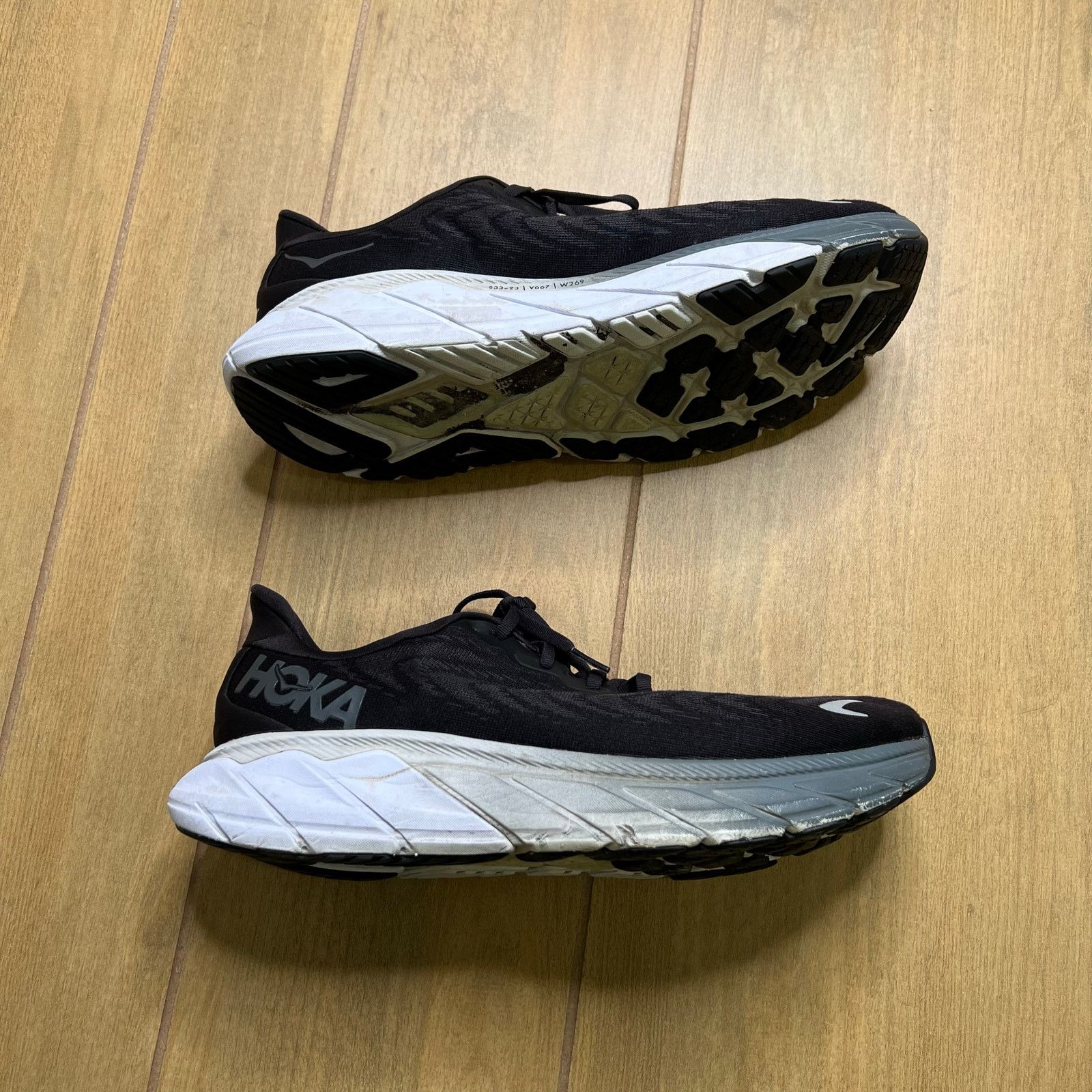Hoka HOKA Arahi 6 Running Shoes Men’s 11D Black White Stability Size US 11 / EU 44 - 6 Thumbnail