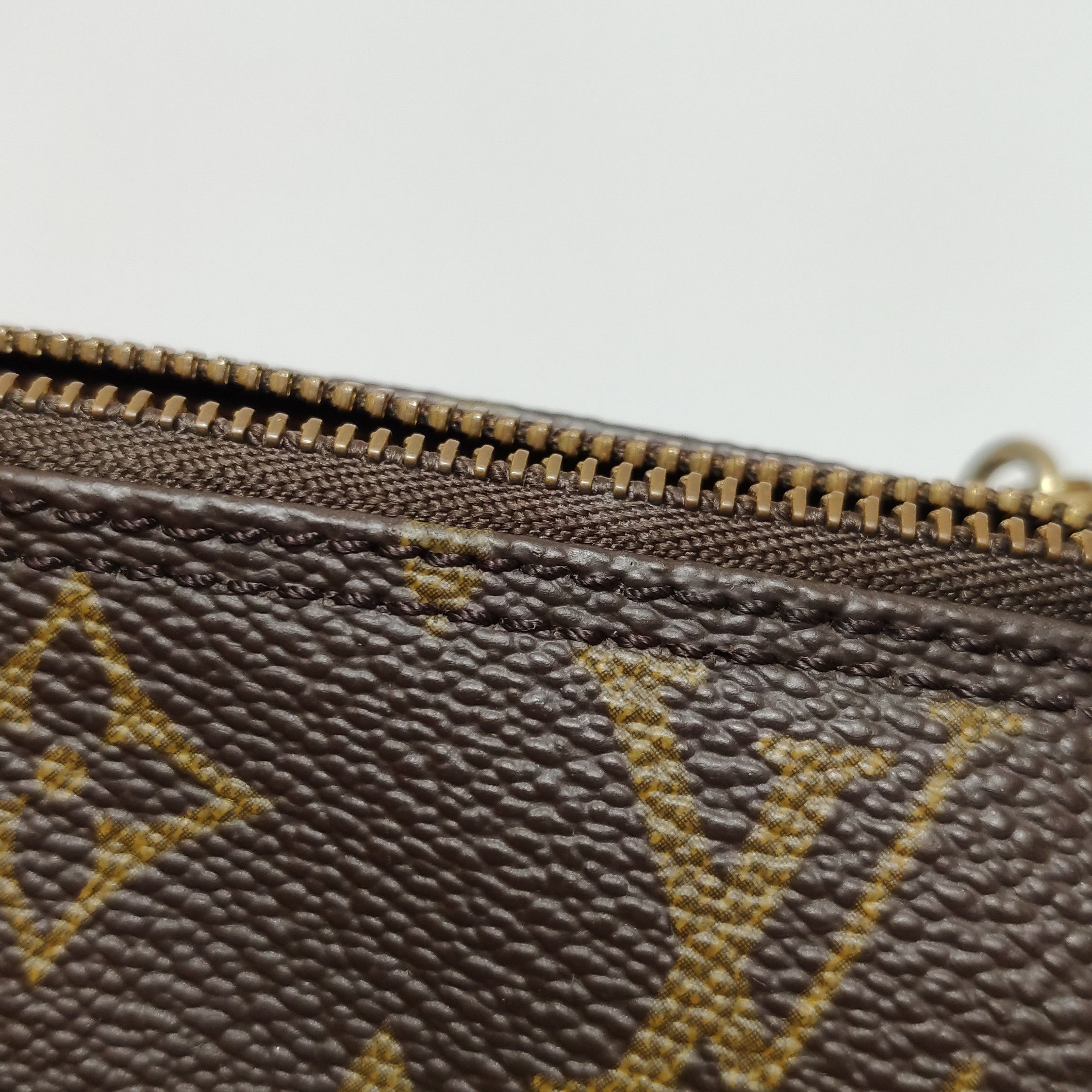 Louis Vuitton Louis Vuitton (LV) Papillon Mini Cowhide Monogram Print Vin Size ONE SIZE - 7 Thumbnail