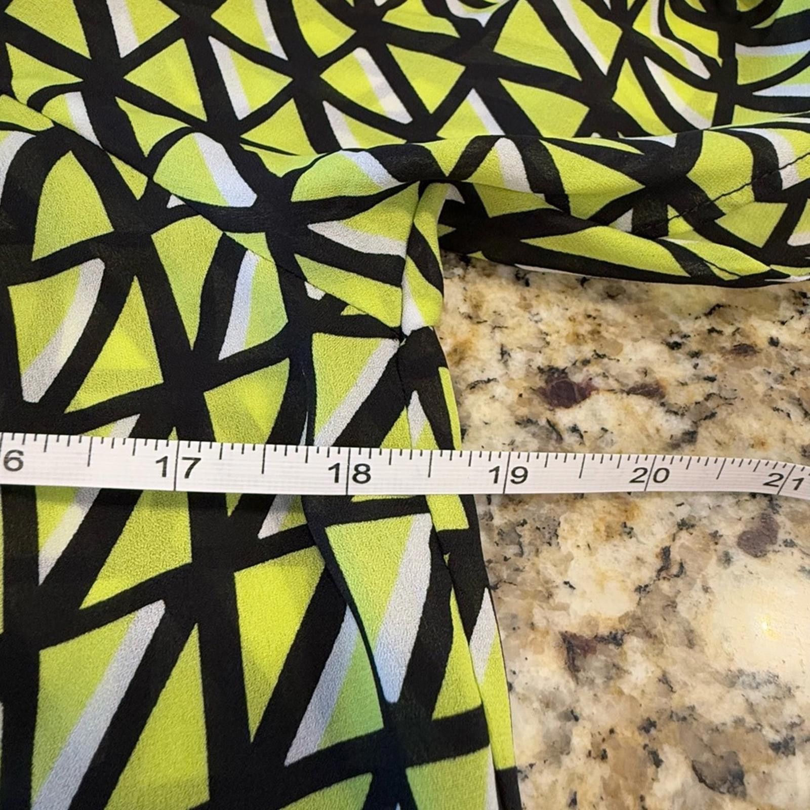 Other Kaari Blue bold top greenish yellow, black & white SZ XS Size XS / US 0-2 / IT 36-38 - 7 Thumbnail