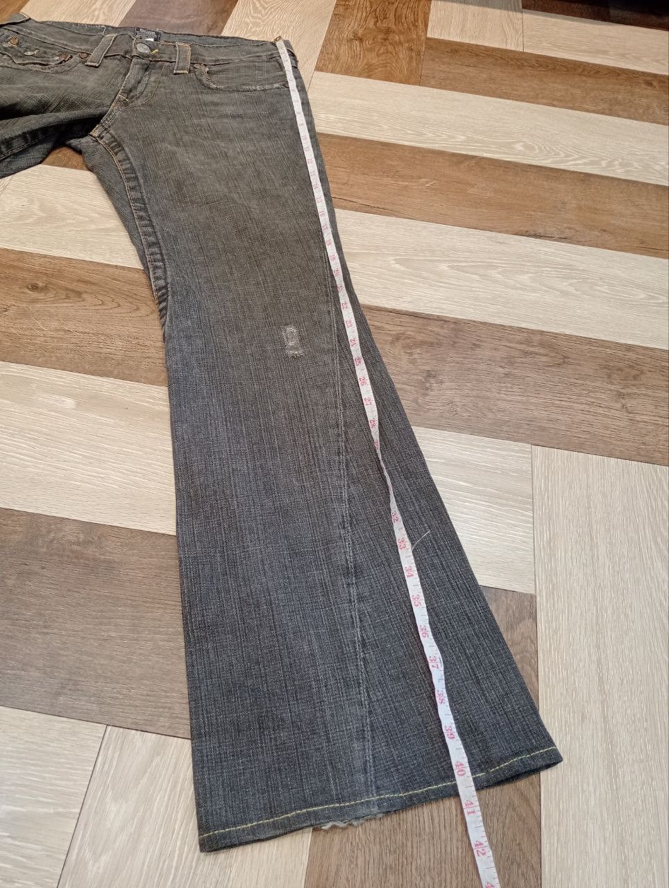 True Religion TRUE RELIGION JOEY FLARED DENIM JEANS - SIZE 29 Size US 29 - 18 Thumbnail