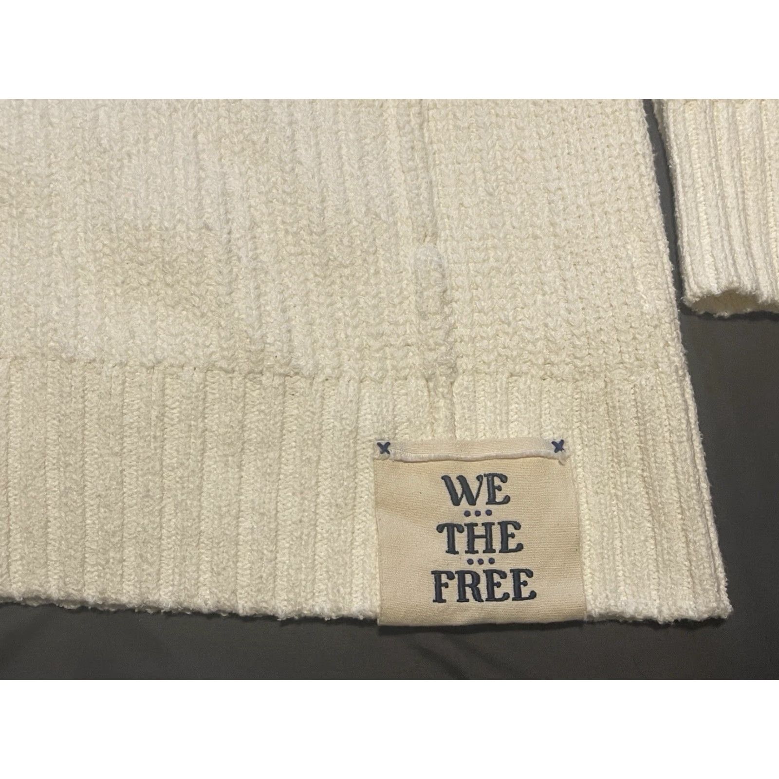 Free People NWT Free People We The Free V-Neck Creme Sweater S Womens Pullover Size S / US 4 / IT 40 - 6 Thumbnail