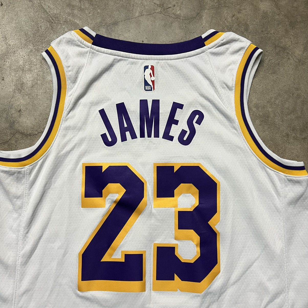 NBA × Nike NBA Los Angeles Lakers LeBron James #23 Nike Swingman Jersey Size US M / EU 48-50 / 2 - 6 Thumbnail