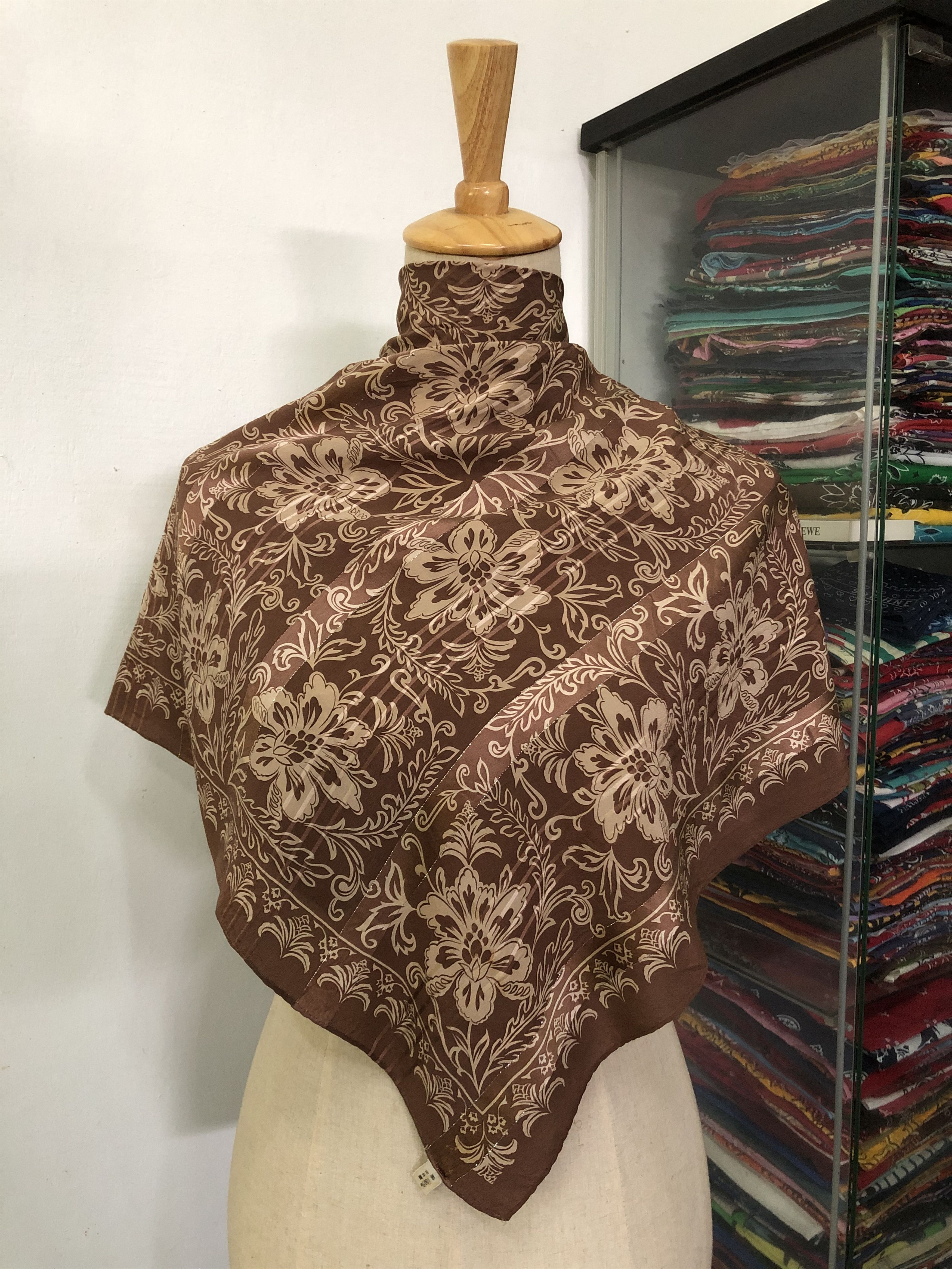 Vintage Vintage Silk Scarf Size ONE SIZE - 1 Thumbnail