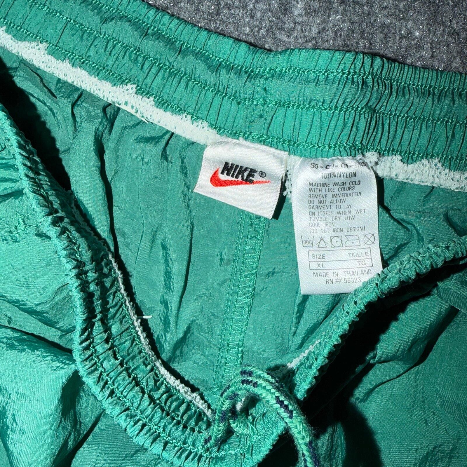 Nike Nike Lime Green Nylon Athletic Volley Shorts Mens XL Size US 36 / EU 52 - 4 Thumbnail