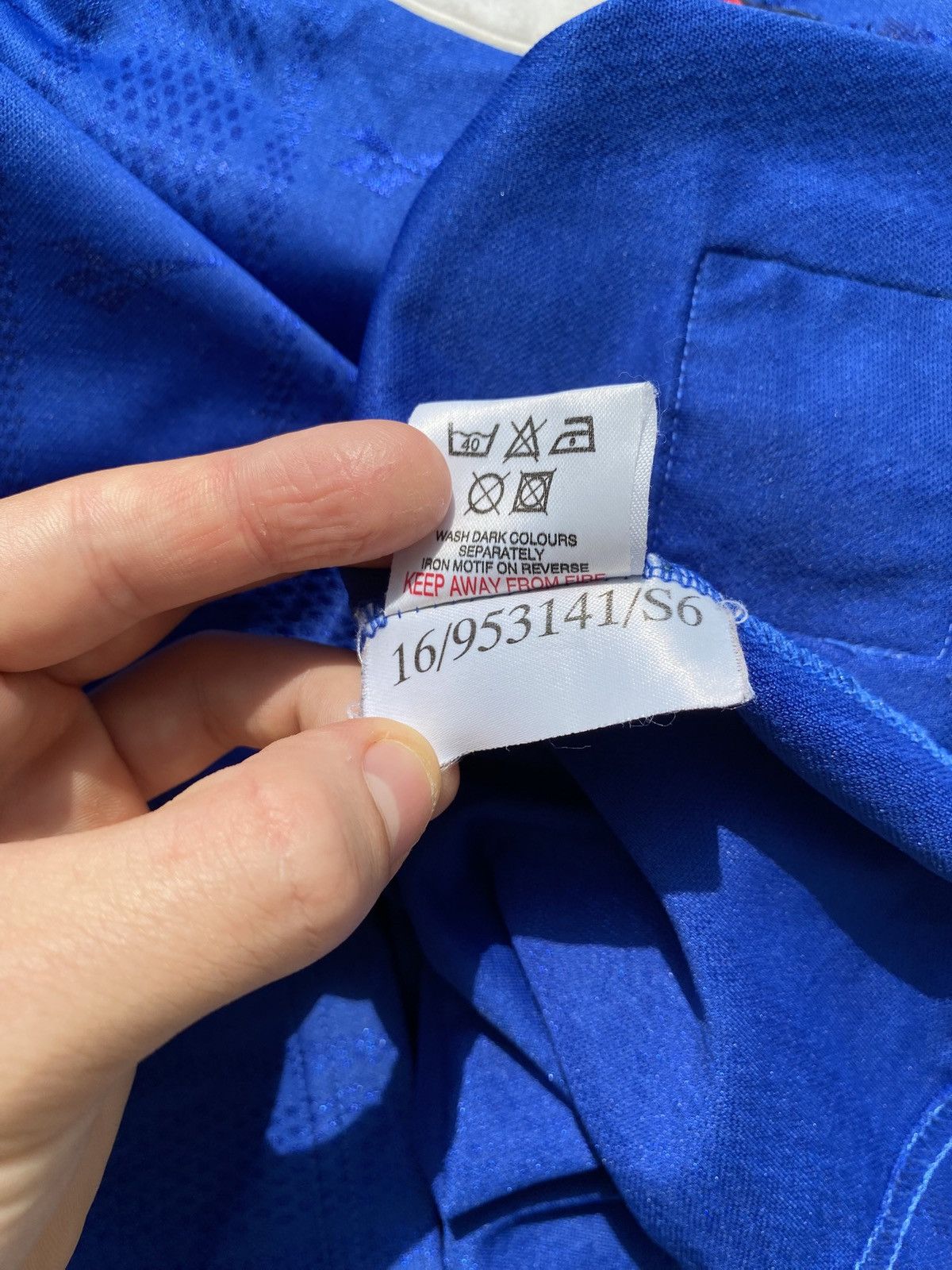 Reebok Vintage Reebok Blue Mesh Sports Jersey Shirt Size L Size US L / EU 52-54 / 3 - 9 Thumbnail