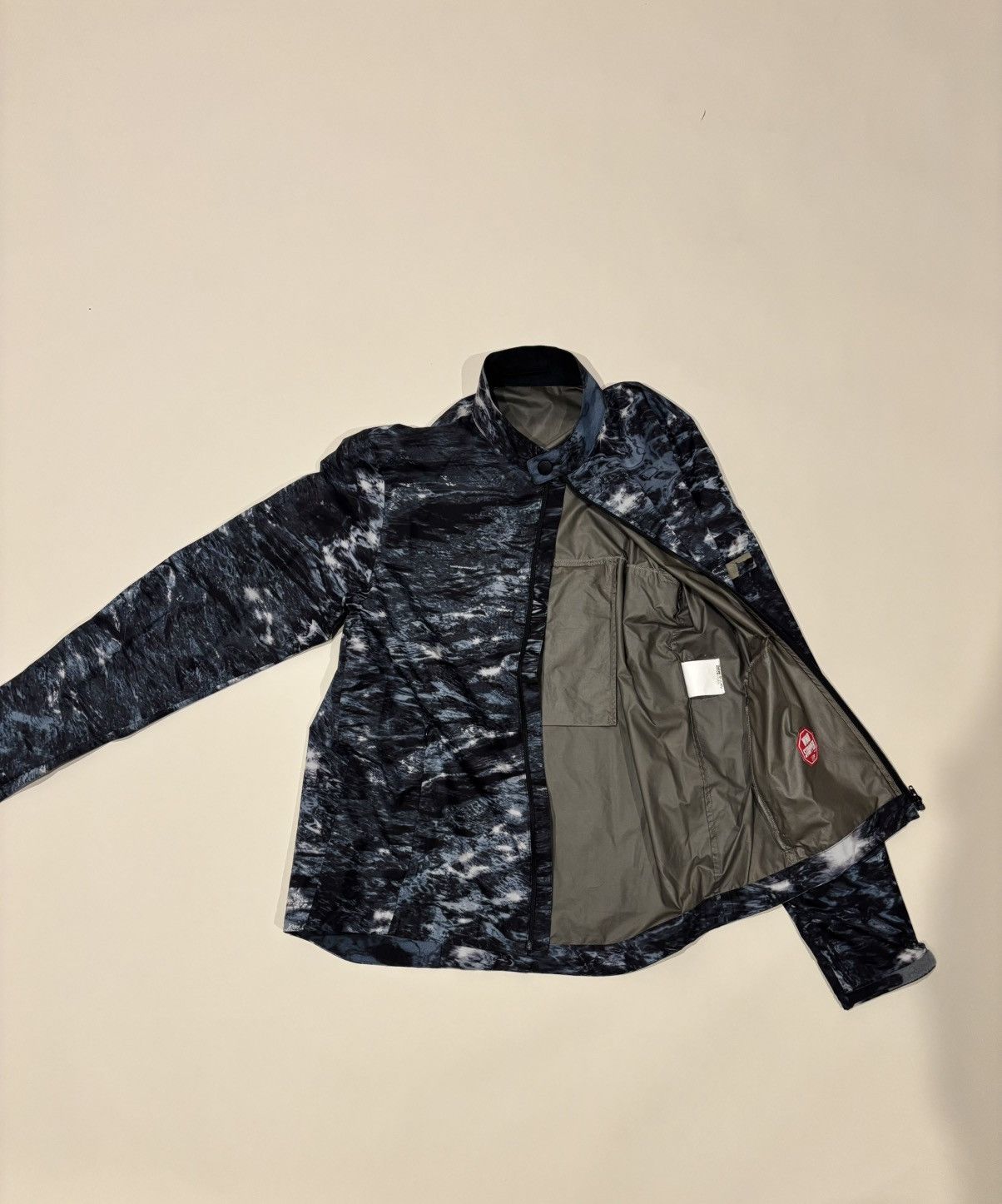Undercover Undercover SS10 ‘Less But Better’ Water Print Windbreaker Size US M / EU 48-50 / 2 - 7 Thumbnail