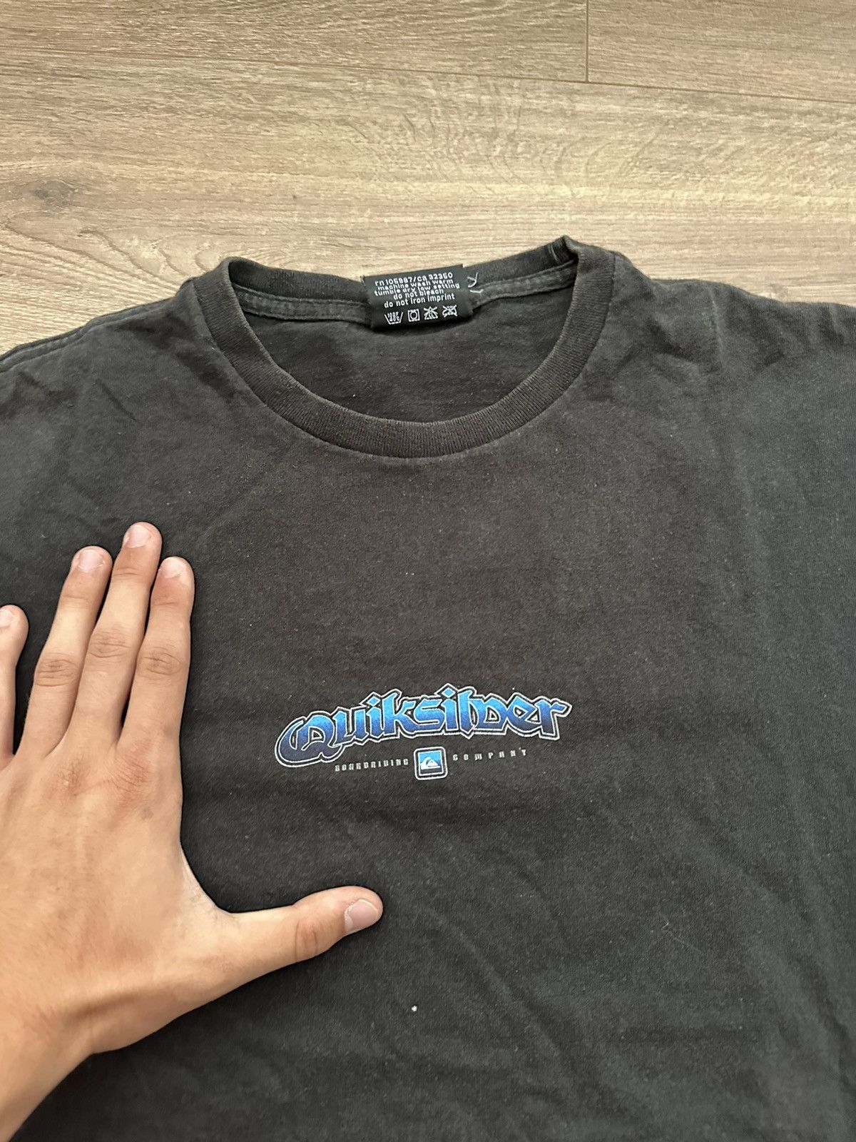 Quiksilver 🔥VINTAGE QUIKSILVER FADED BIG BACK LOGO SURF T-SHIRT🔥 Size US M / EU 48-50 / 2 - 5 Thumbnail