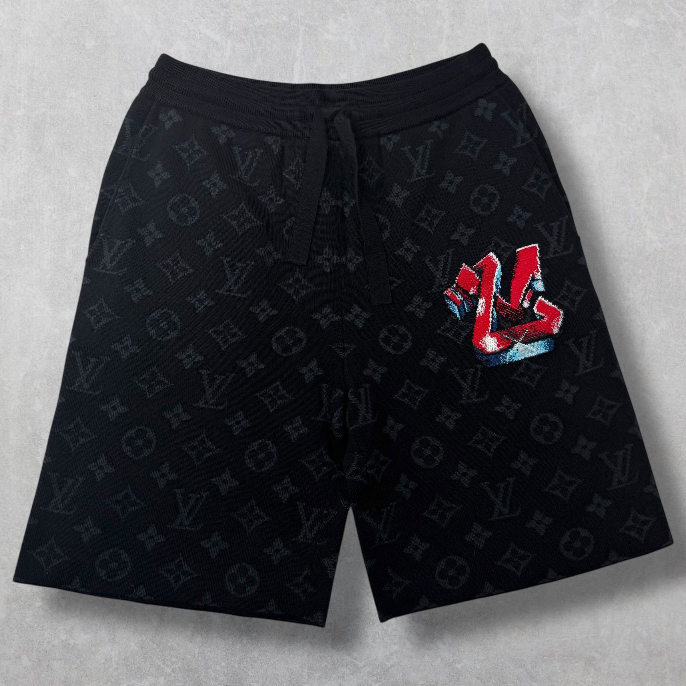 Louis Vuitton Louis Vuitton Graffiti Print Monogram Shorts XS Size US 26 / EU 42 - 1 Thumbnail