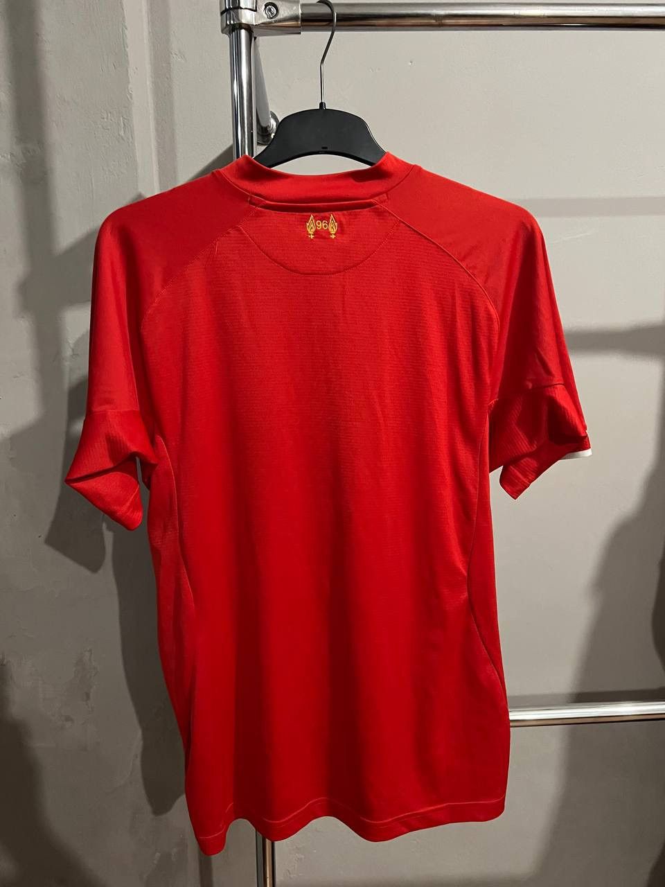 Warrior 2013/14 LIVERPOOL HOME SOCCER JERSEY FOOTBALL SHIRT L MENS Size US L / EU 52-54 / 3 - 12 Thumbnail