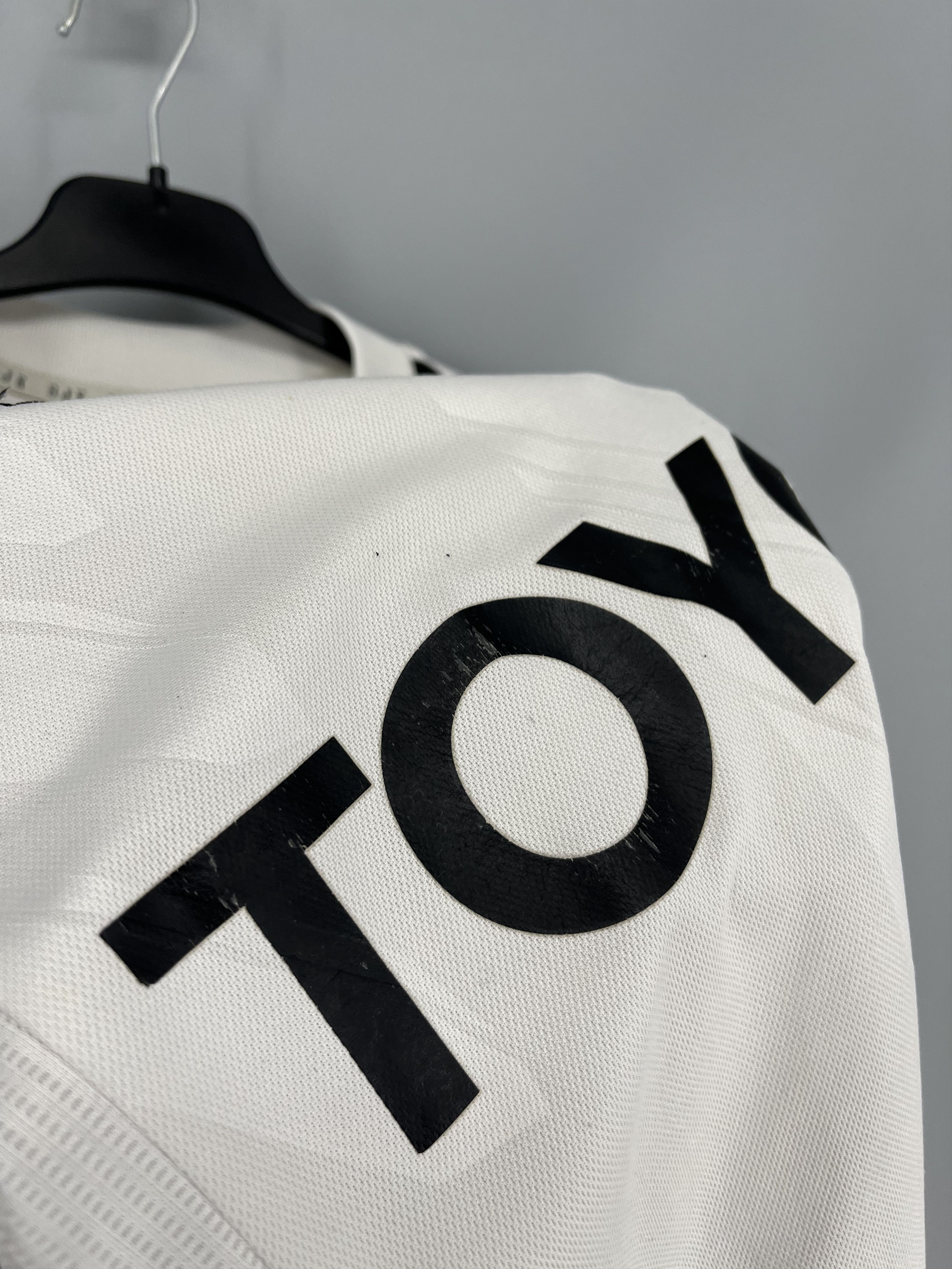 Adidas Beşiktaş 2013 2014 #13 TOLGA Home Football Jersey Adidas Size US M / EU 48-50 / 2 - 10 Thumbnail