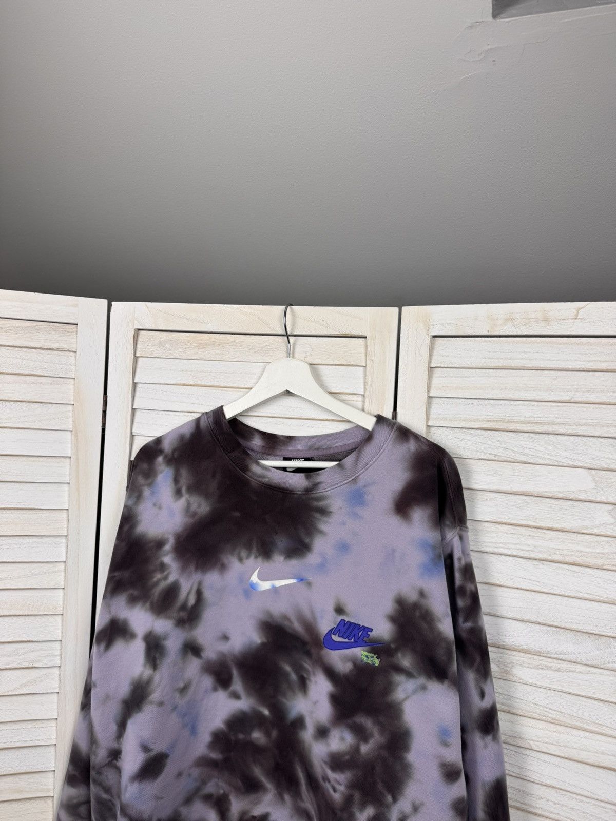 Nike Nike XL Tie Dye Graphic Print Neck Sweatshirt Multicolor Size US XL / EU 56 / 4 - 1 Thumbnail