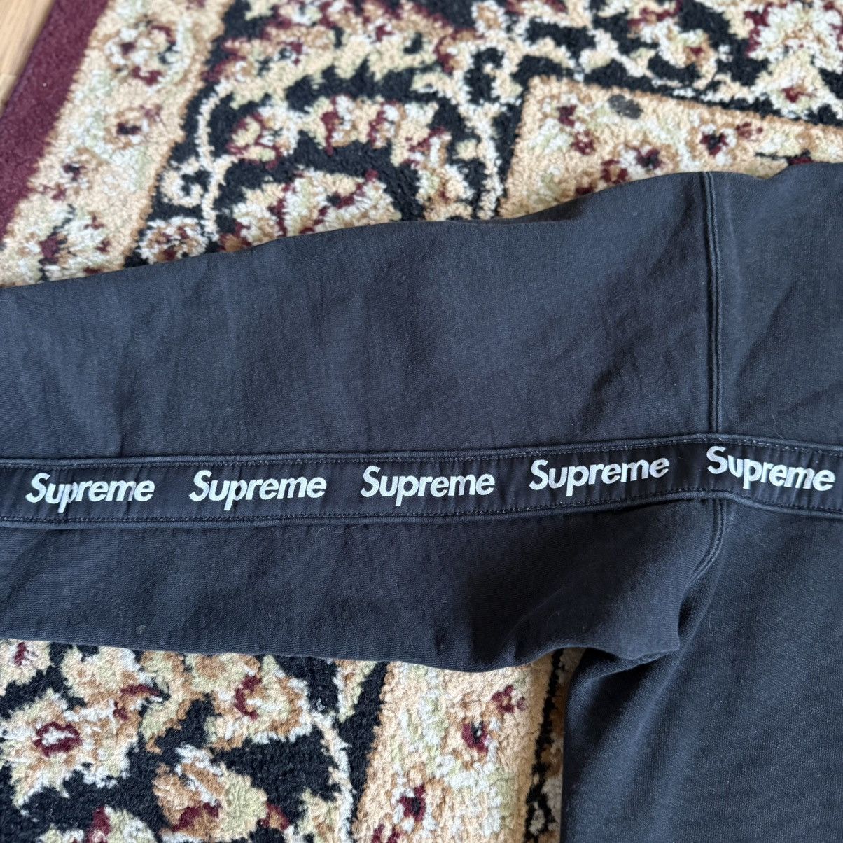 Supreme SUPREME TEXT STRIPE ZIP HOODIE BLACK. Size US XL / EU 56 / 4 - 8 Thumbnail
