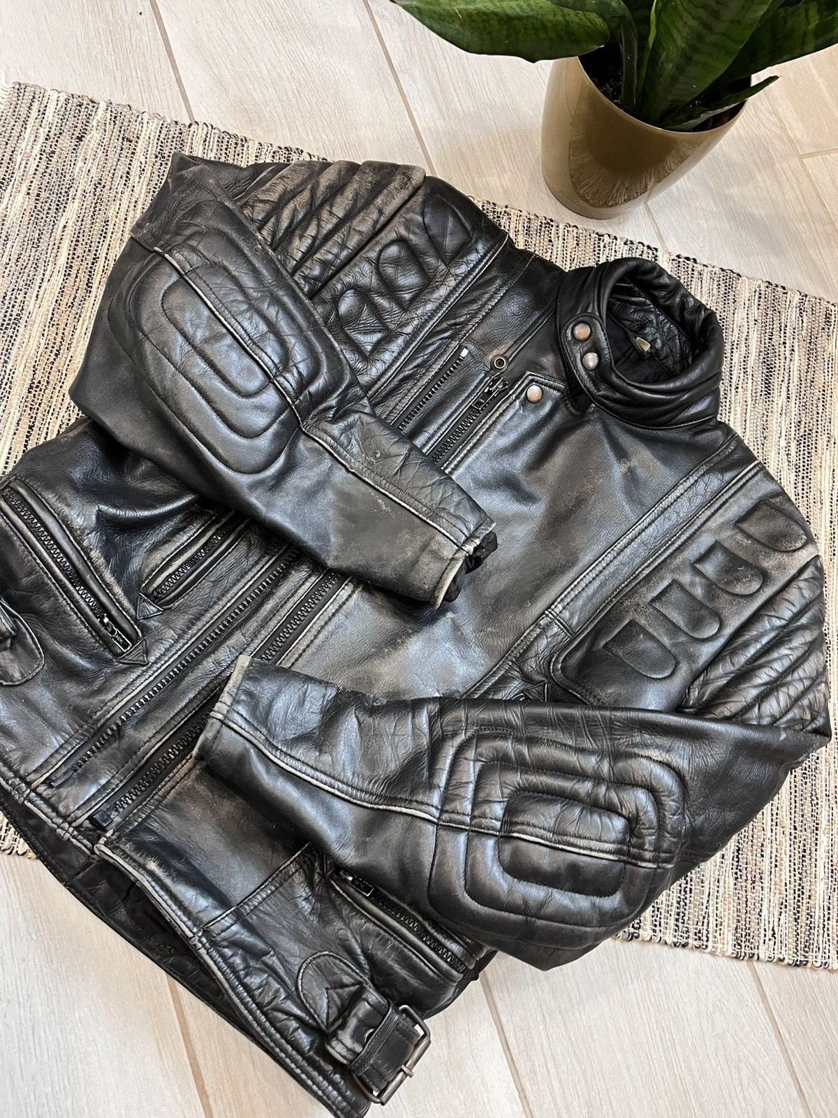 Vintage Vintage MOTO Leather Jacket Racing Motorcycle Biker faded Size US M / EU 48-50 / 2 - 9 Thumbnail