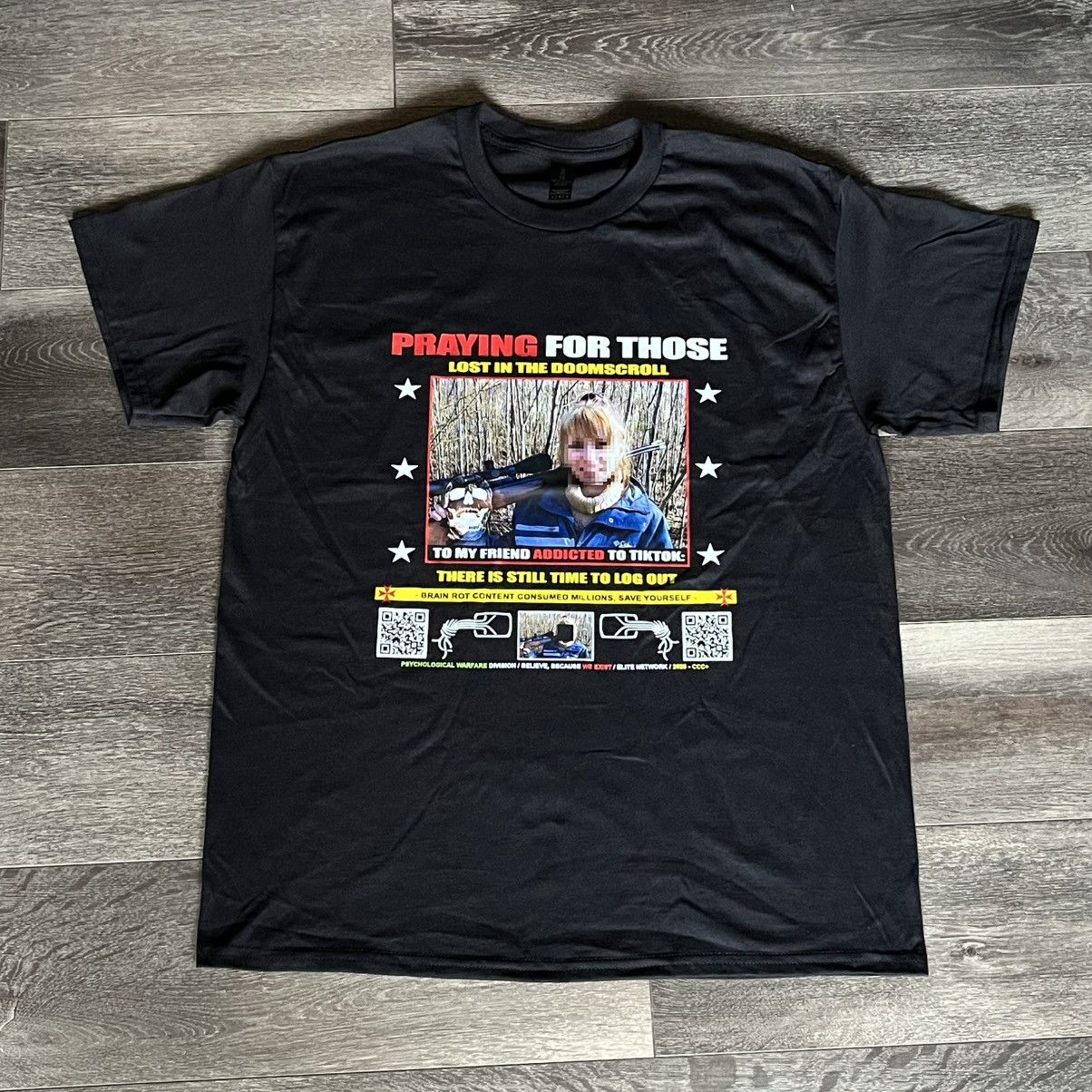 Vintage Third World Elite Network Praying Lost in The Doomscroll Tee Size US L / EU 52-54 / 3 - 2 Thumbnail