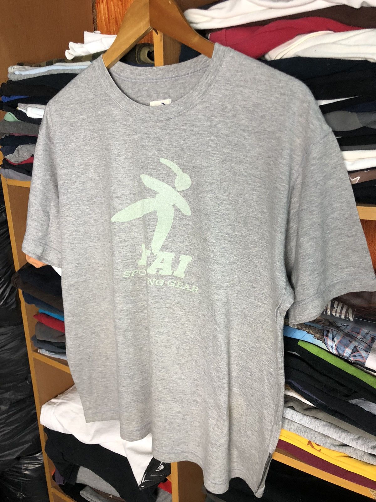Hai Sporting Gear Crazy Vintage Hai Sporting Gear Tshirt Size US L / EU 52-54 / 3 - 4 Thumbnail