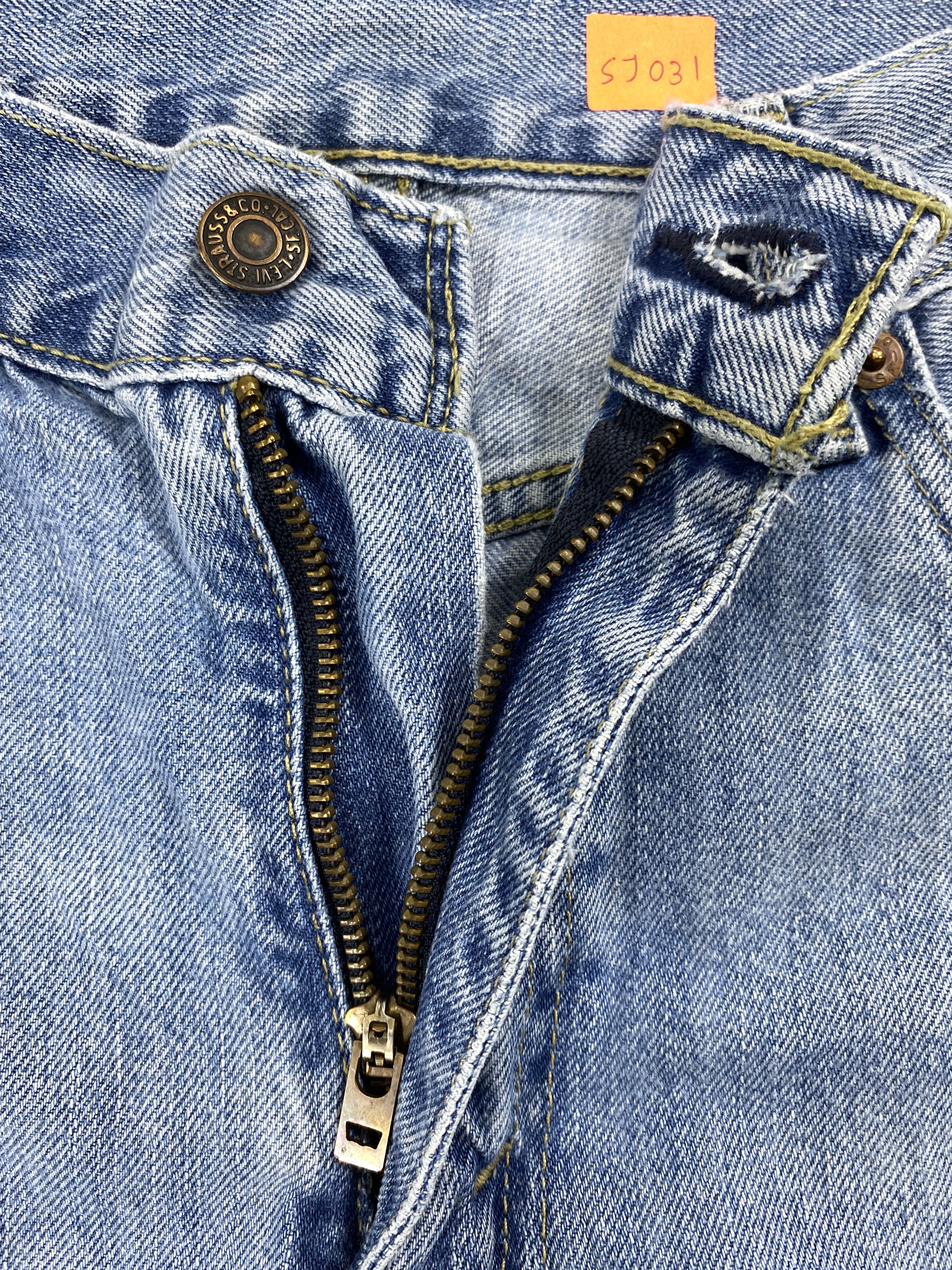 Japanese Brand Mid Blue Vintage Levi's 505 Jeans 33x29.5 Denim -SJ031 Size US 33 - 6 Thumbnail