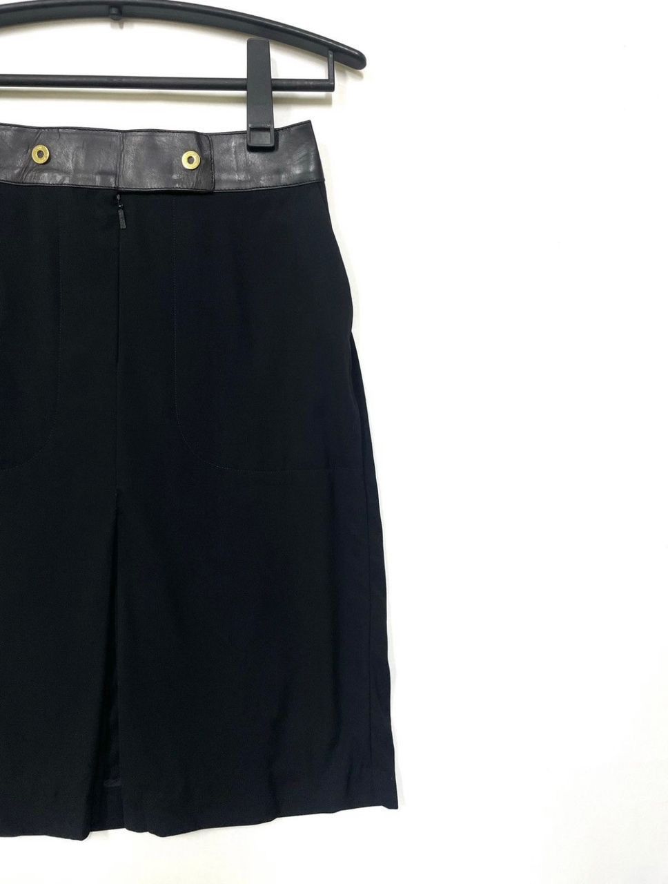 Gucci VINTAGE GUCCI BLACK POCKET SKIRT Size 28" / US 6 / IT 42 - 3 Thumbnail