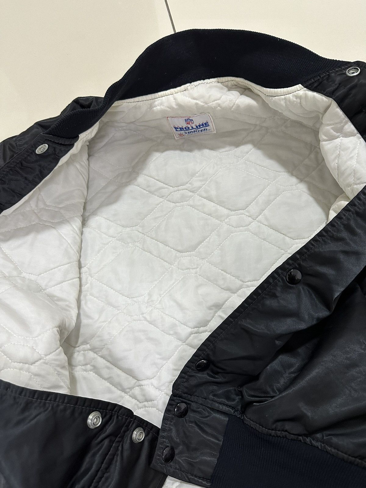 NFL Vintage 80’s Atlanta Falcons Jacket Design NFL Jacket Size US M / EU 48-50 / 2 - 8 Thumbnail