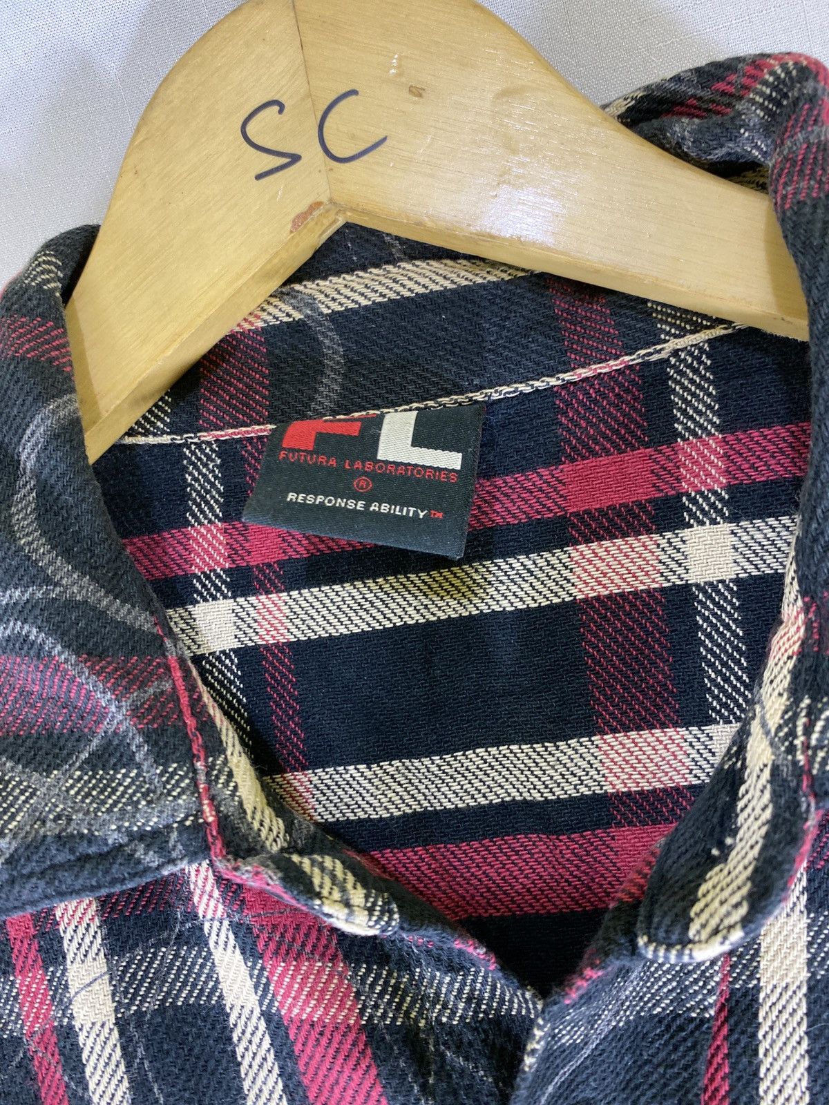 Futura dosmill logo heavy flanel Size US M / EU 48-50 / 2 - 3 Thumbnail