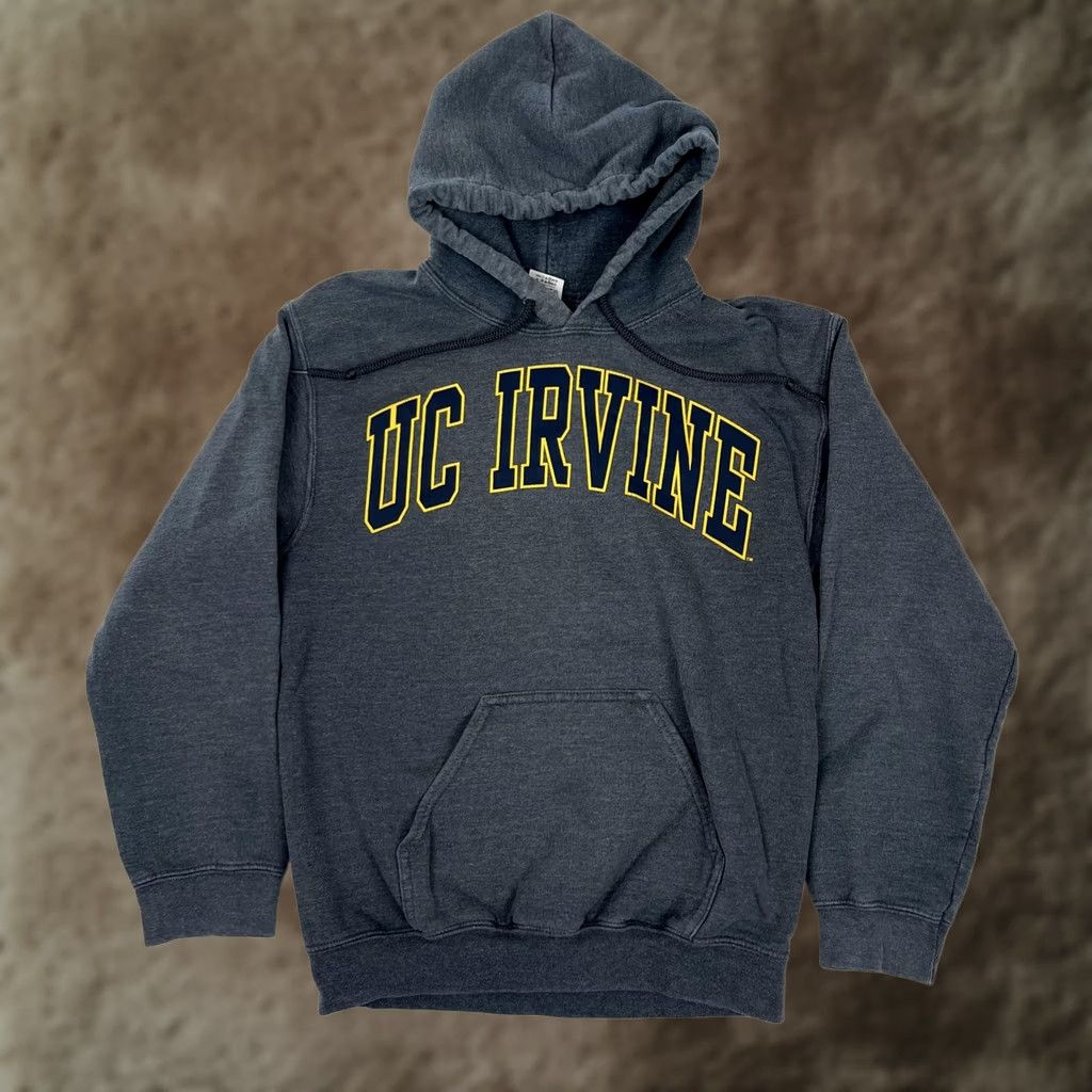 Gildan VINTAGE UC Irvine Hoodie Mens Small Gray Fleece Sweatshirt College Y2K Size US S / EU 44-46 / 1 - 1 Thumbnail