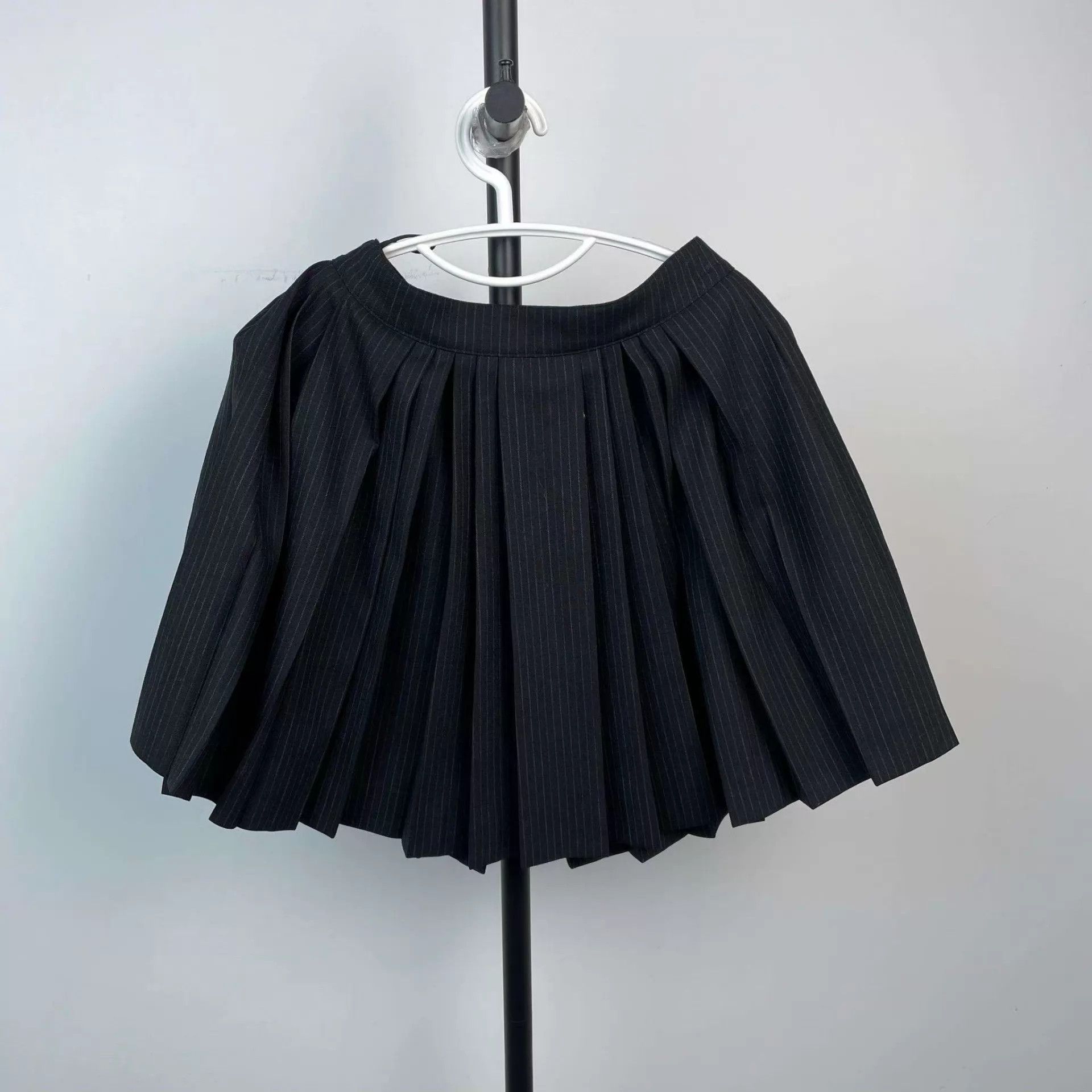 Celine Celine Pleated Wool Mini Skirt Black Size 155 New With Tags Size 24" / US 00 / IT 34 - 2 Thumbnail