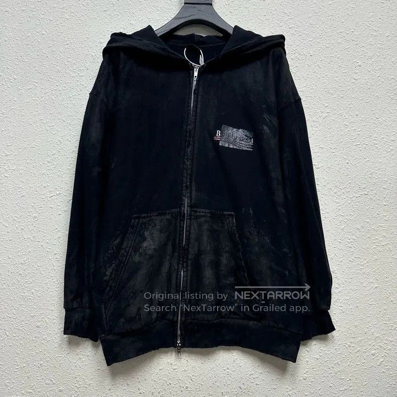Balenciaga Balenciaga Distressed Logo Zip Jacket. Size US S / EU 44-46 / 1 - 1 Thumbnail