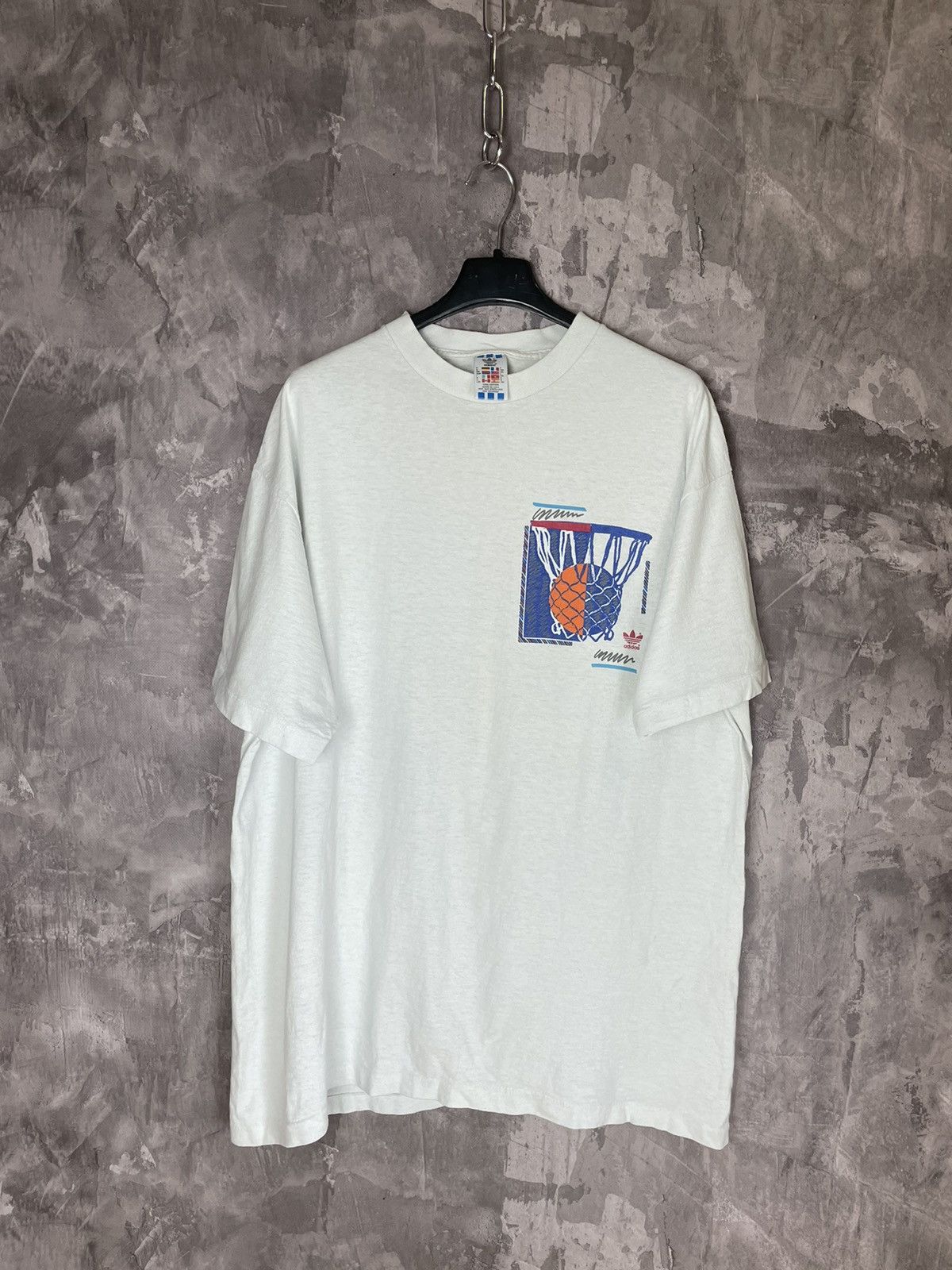 Adidas × Vintage Adidas Abstract Basketball Pop Art Spell Out T-Shirt VTG Size US L / EU 52-54 / 3 - 1 Thumbnail