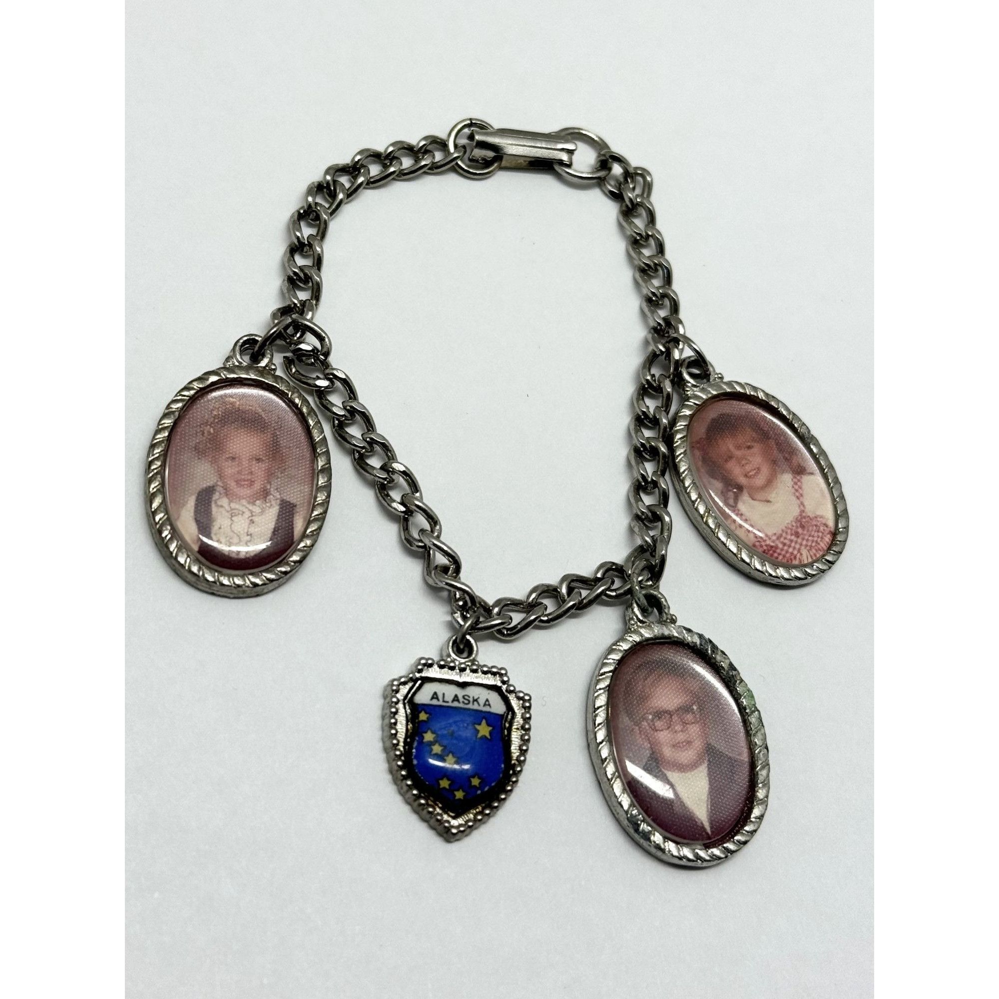 Vintage Vintage silver charm bracelet Size ONE SIZE - 1 Thumbnail