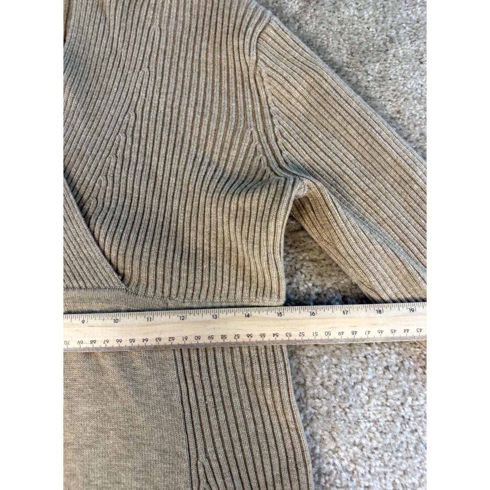 Athleta Athleta Women Merino Wool V Neck Long Sleeve Sweater Dress Sz M Petite Beige Size M / US 6-8 / IT 42-44 - 2 Thumbnail