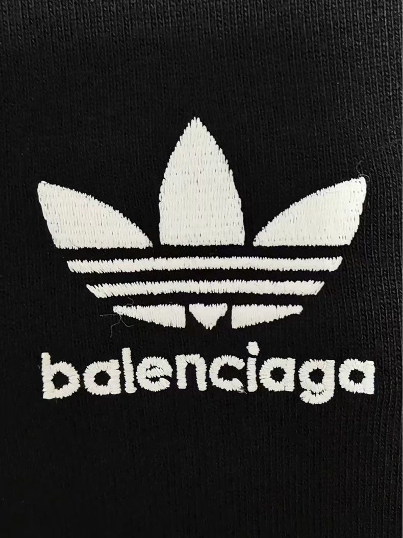 Balenciaga Balenciaga Black striped zip-up hoodie jacket 2503-Nextarro Size US XS / EU 42 / 0 - 3 Thumbnail
