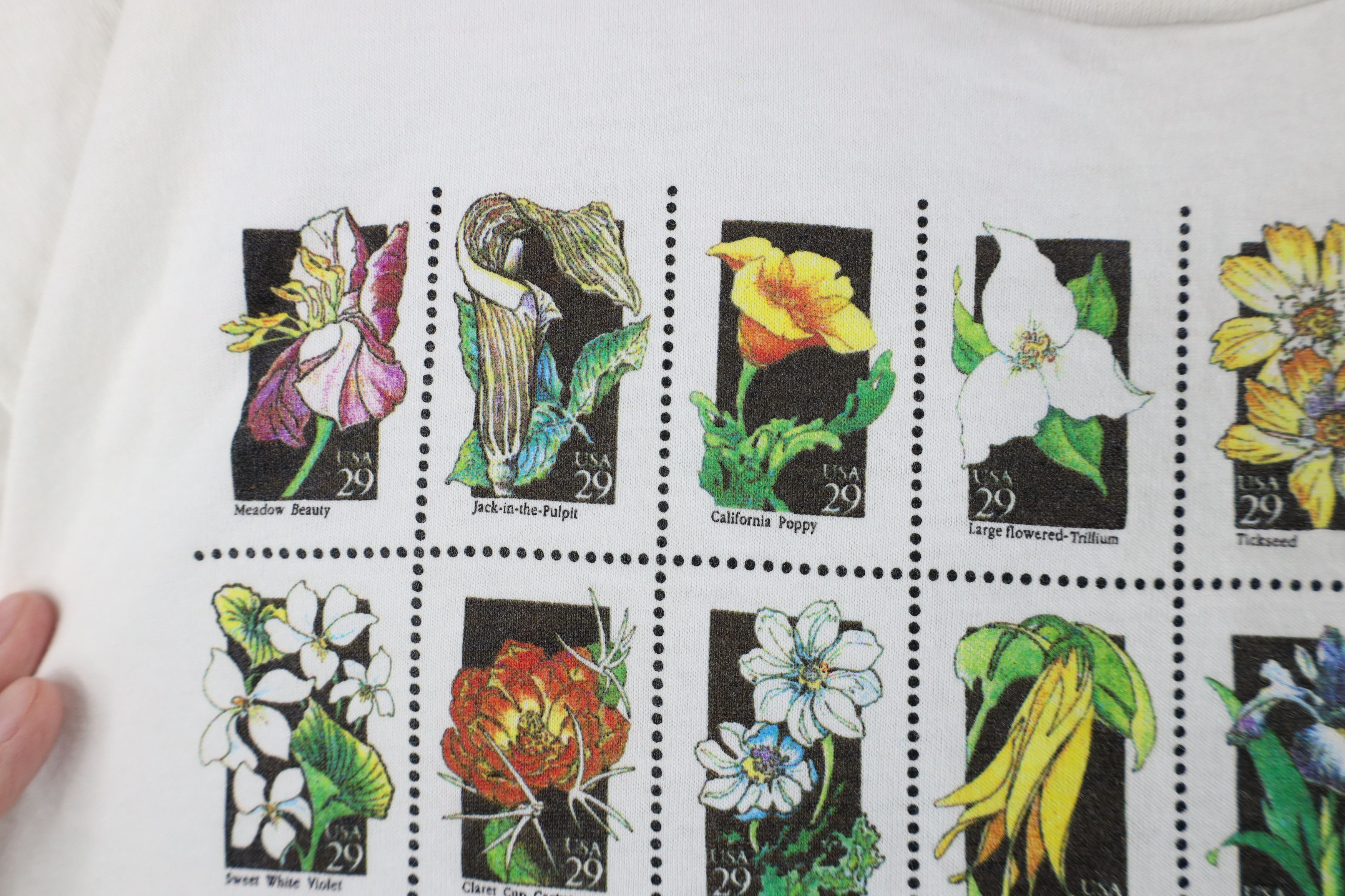 Vintage Vintage 90s Streetwear Postage Stamps Flower T-Shirt USA Size XL / US 12-14 / IT 48-50 - 8 Thumbnail