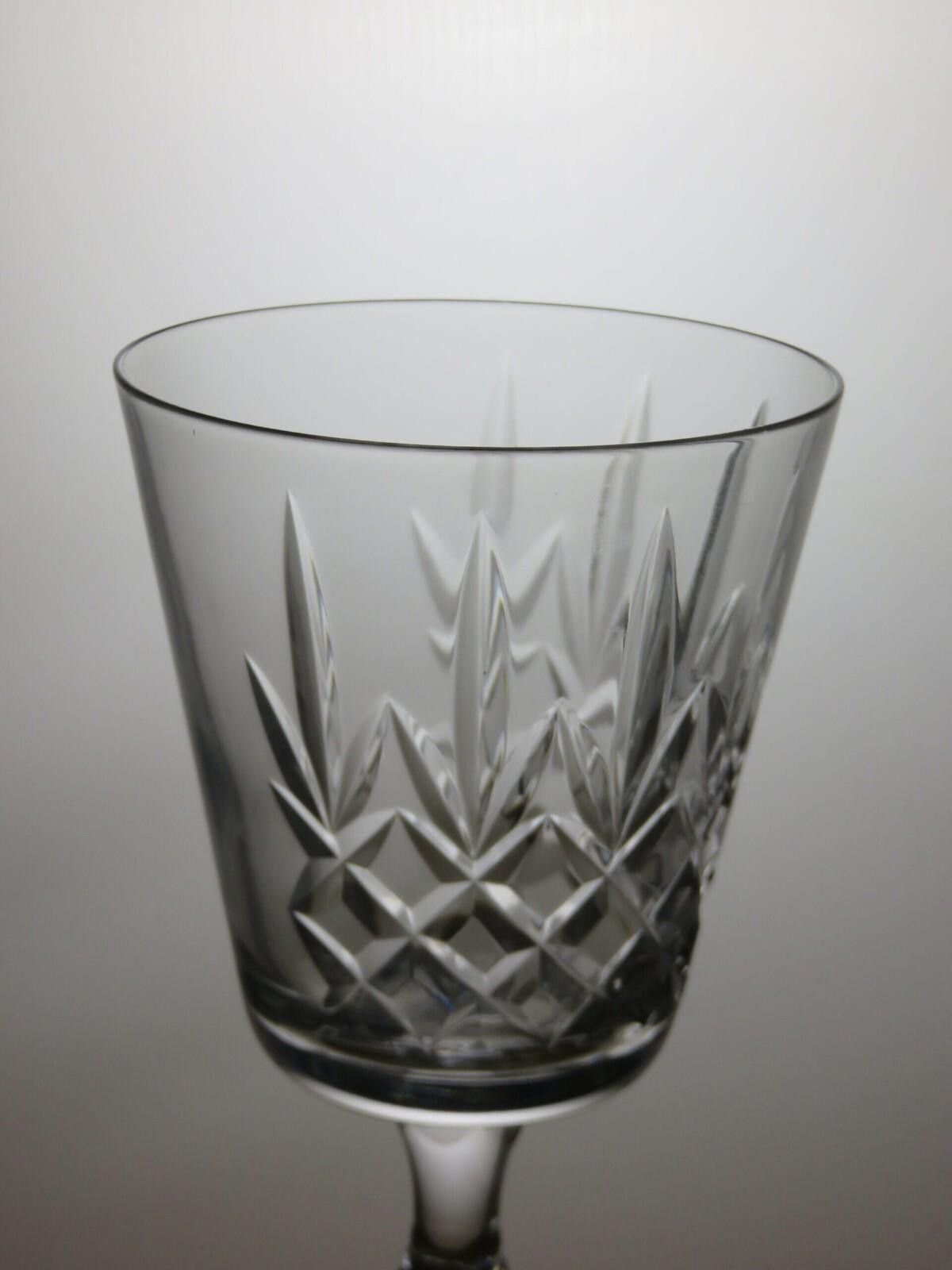 The Unbranded Brand Crystal Cut Set of 6 Wine Glasses With Engraving Place Size ONE SIZE - 3 Thumbnail