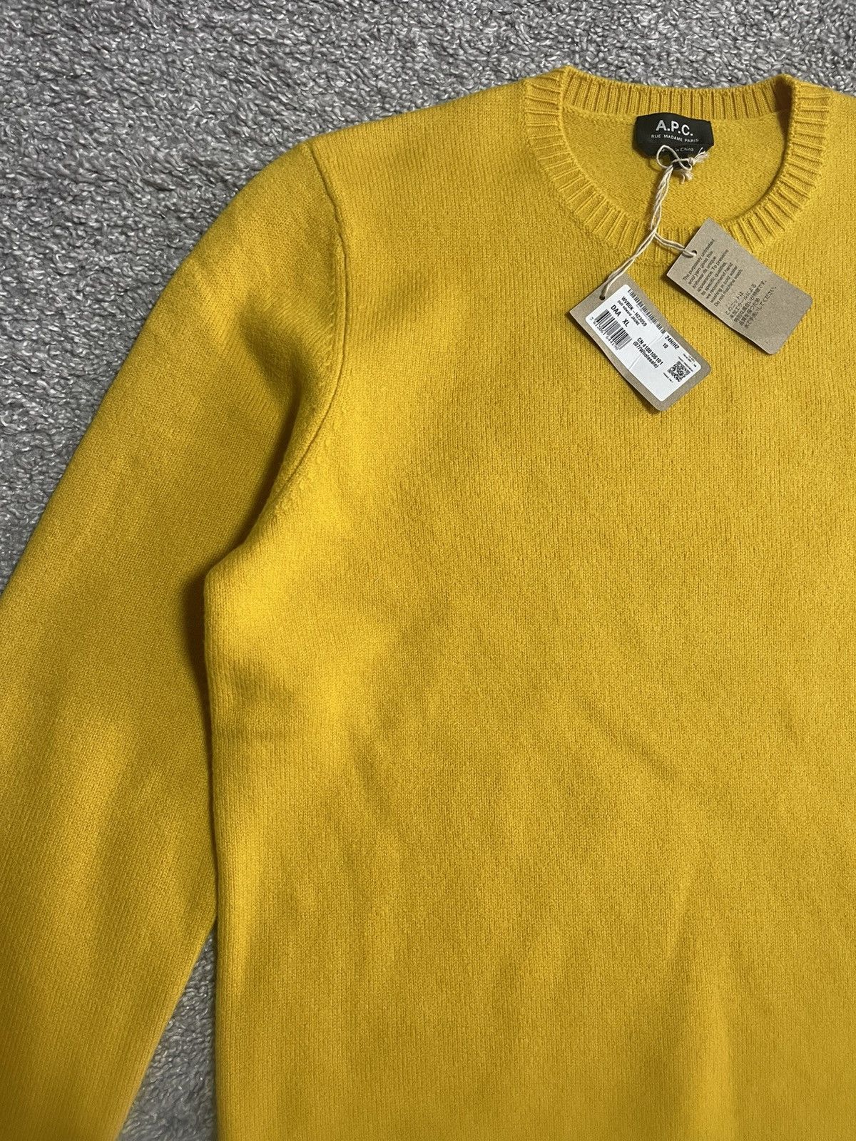 A.P.C. A.P.C. PULL EDWARD JAUNE SWEATER SIZE XL NEW Size US XL / EU 56 / 4 - 6 Thumbnail