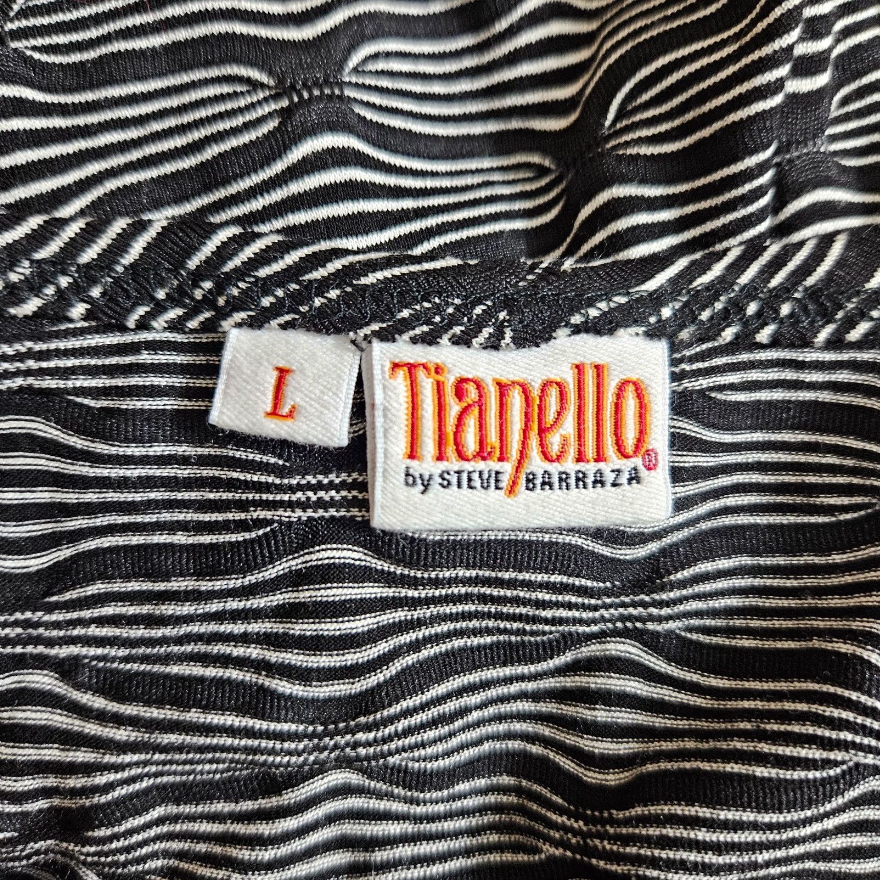 Vintage Tianello Womens Tunic L Black 3/4 Sleeve Viscose Shirt Adult Large Womens Tunic Black 3/4 Sleeve Tianello Size L / US 10 / IT 46 - 5 Thumbnail
