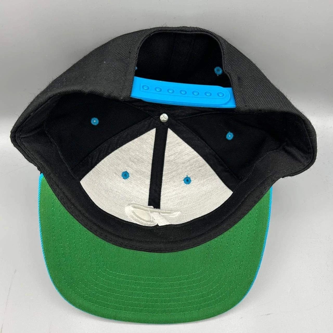 The Unbranded Brand Philadelphia Phillies Hat Men Embroidered Snap Back Cap Size ONE SIZE - 2 Thumbnail