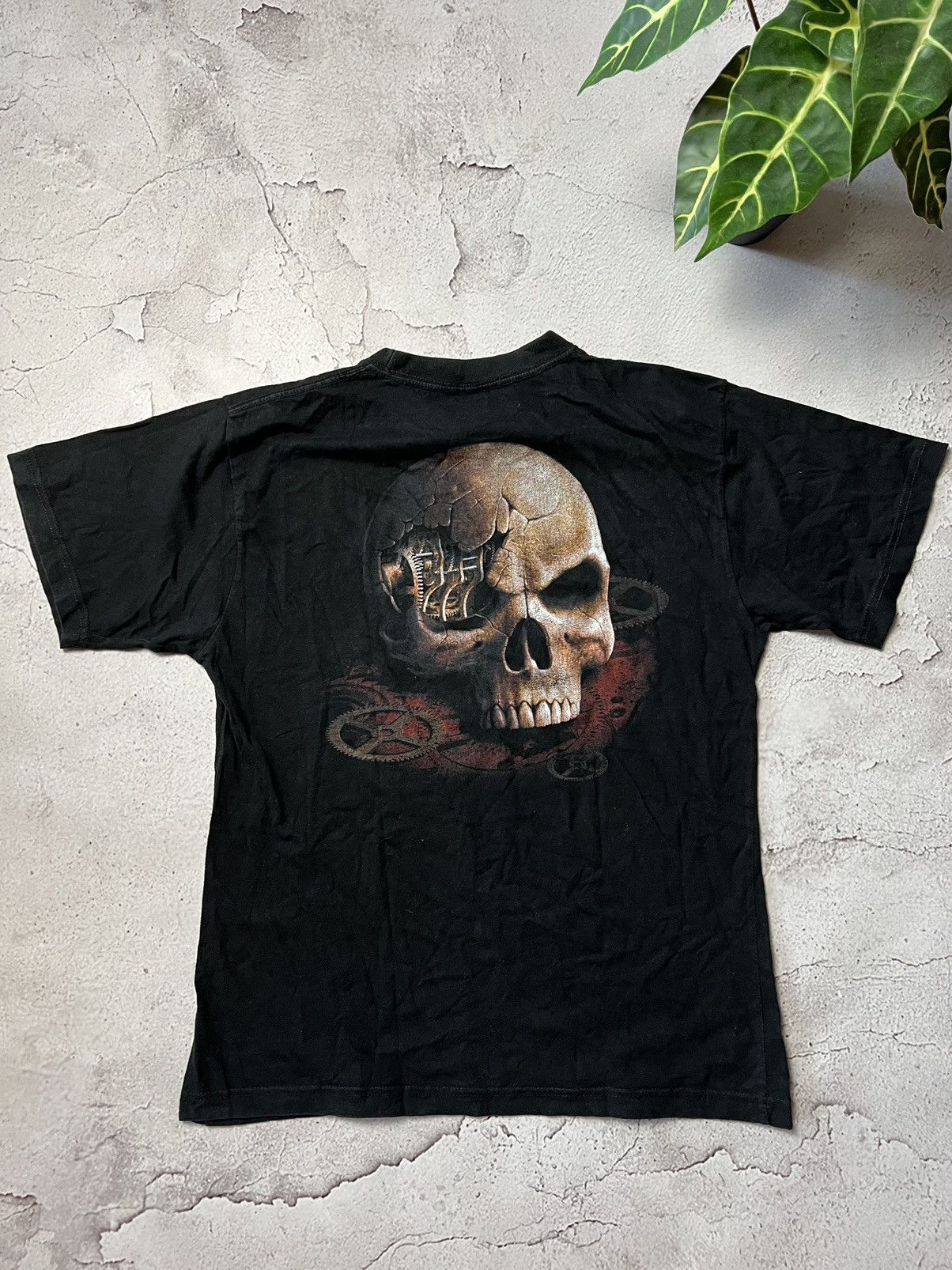Vintage Spiral Double-Sided Graphic T-Shirt – Size L – Black Size US L / EU 52-54 / 3 - 4 Thumbnail