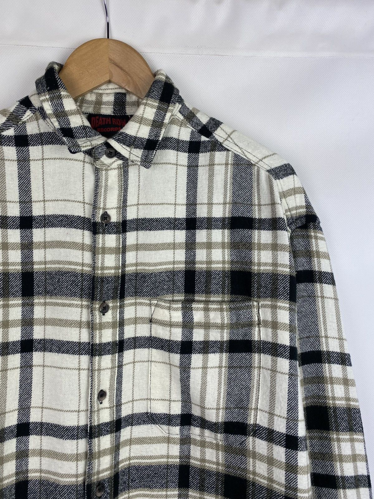Death Row Records Death Row Records men’s flannel long sleeve shirt size M Size US M / EU 48-50 / 2 - 5 Thumbnail