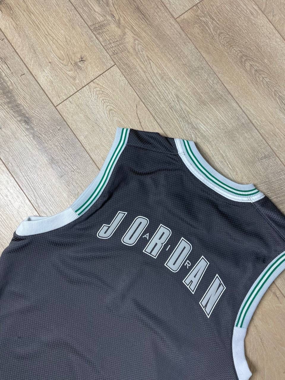 Jordan Brand × Vintage Vintage Y2K Air Jordan 23 Big Logo Singlet Jersey Tee Shirt Size US L / EU 52-54 / 3 - 12 Thumbnail