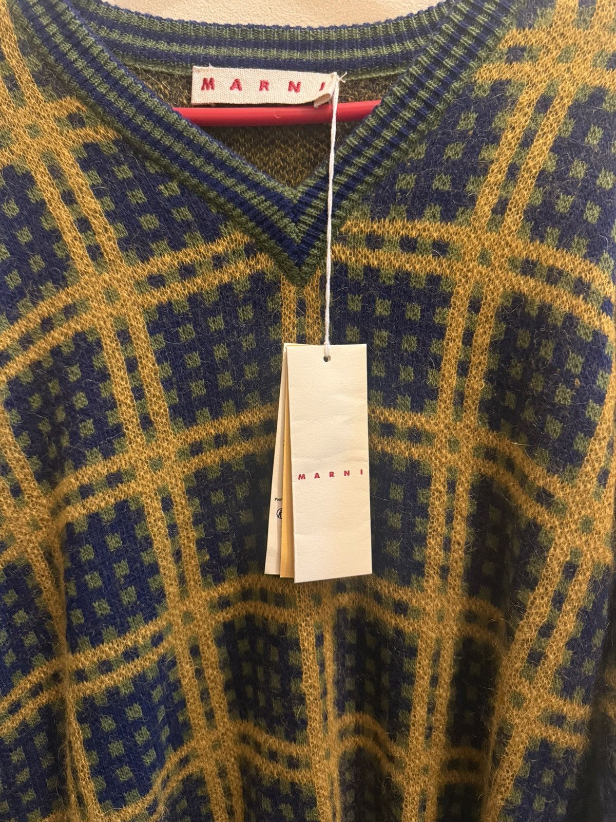 Marni V-Neck Sweater Never Worn Size US M / EU 48-50 / 2 - 4 Thumbnail
