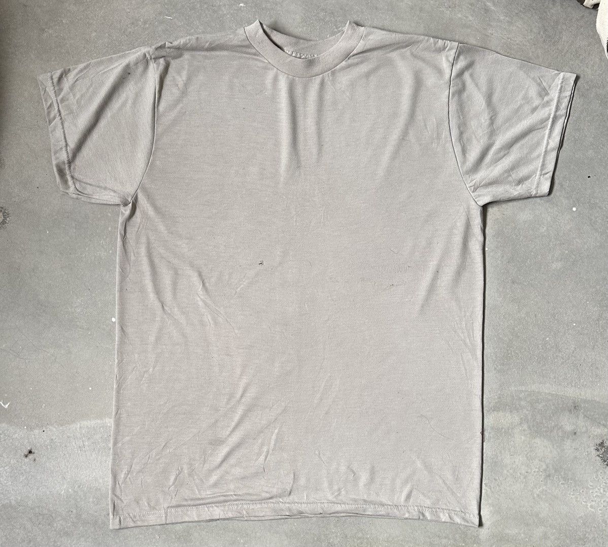 Vintage VINTAGE ARMY MILITARY OFFICIAL TEE Size US L / EU 52-54 / 3 - 1 Thumbnail