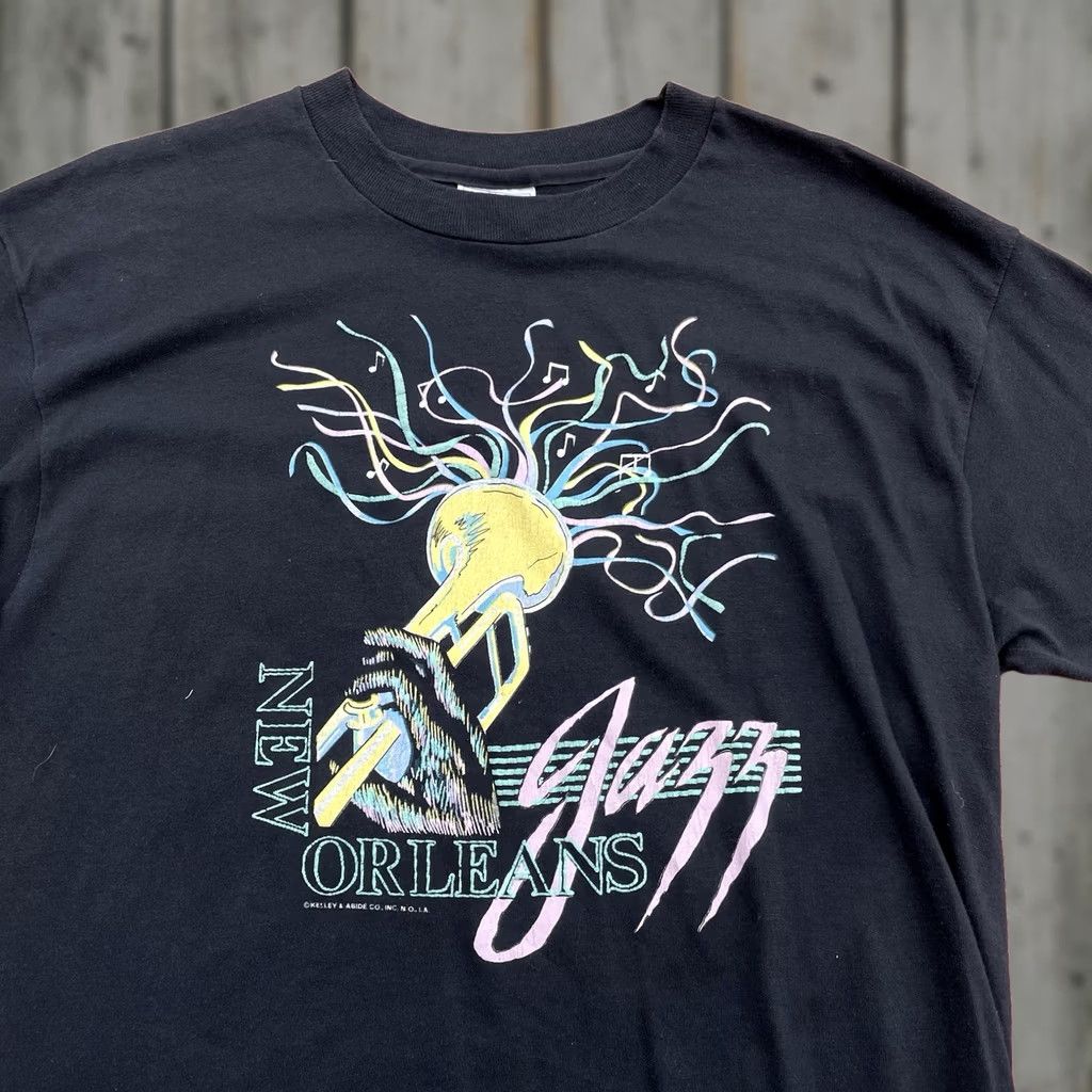 Hanes VINTAGE Hanes T-Shirt 50/50 Black Crew Neck Short Sleeve XL 80s New Orleans Jazz French Quarter Mardi Gras Horns 80s Mens Size US XL / EU 56 / 4 - 1 Thumbnail