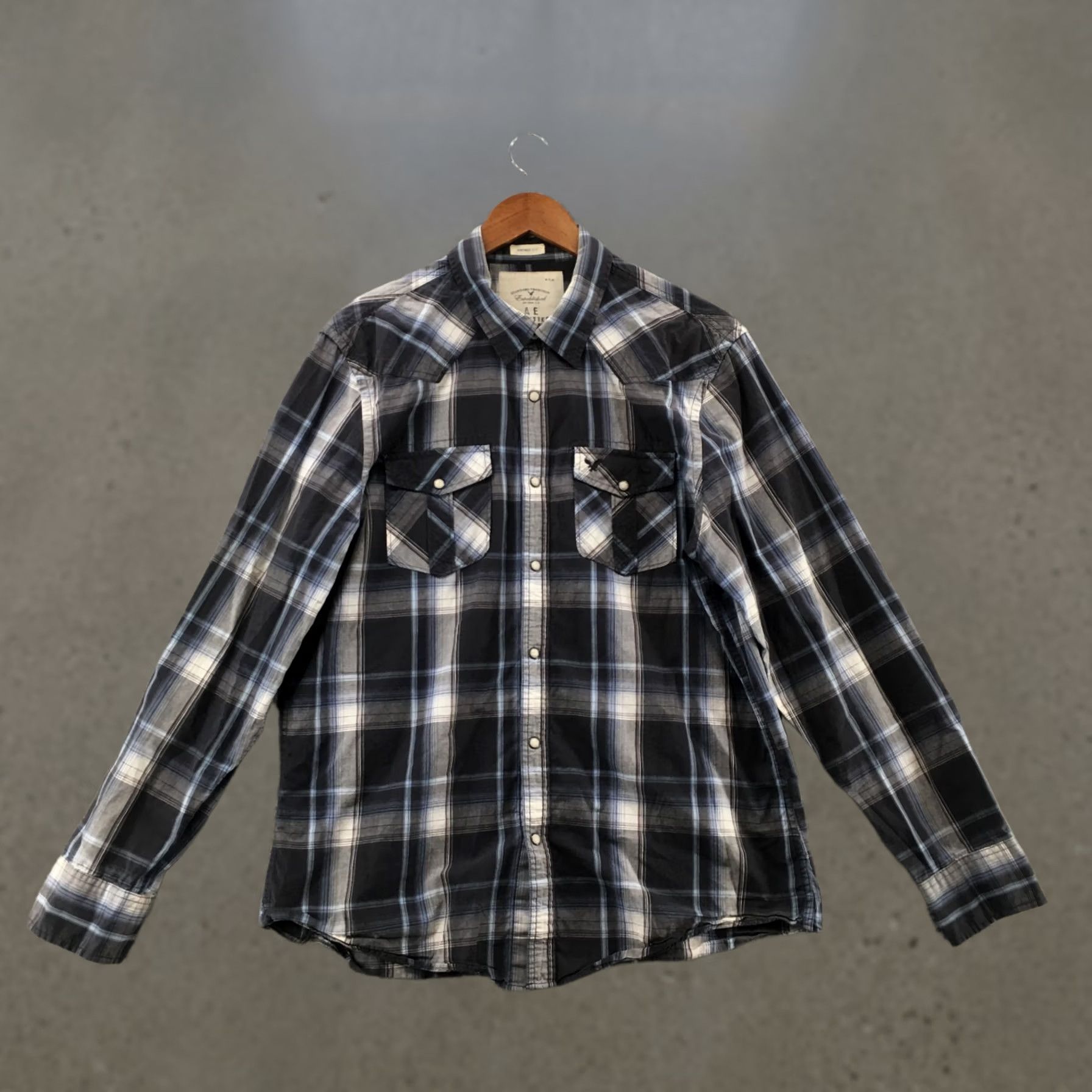 American Eagle Outfitters American Eagle Outfitters Casual Shirt Men XL Blue Plaid Long Sleeve Vintage Fit Size US XL / EU 56 / 4 - 1 Thumbnail